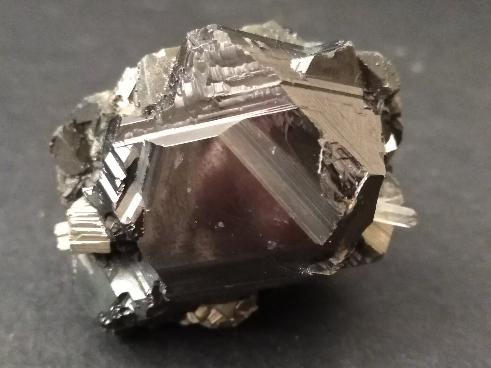 Sphalerite, Chalcopyrite, Pyrite, Quartz
43 x 34 mm
(Autor: Sante Celiberti)