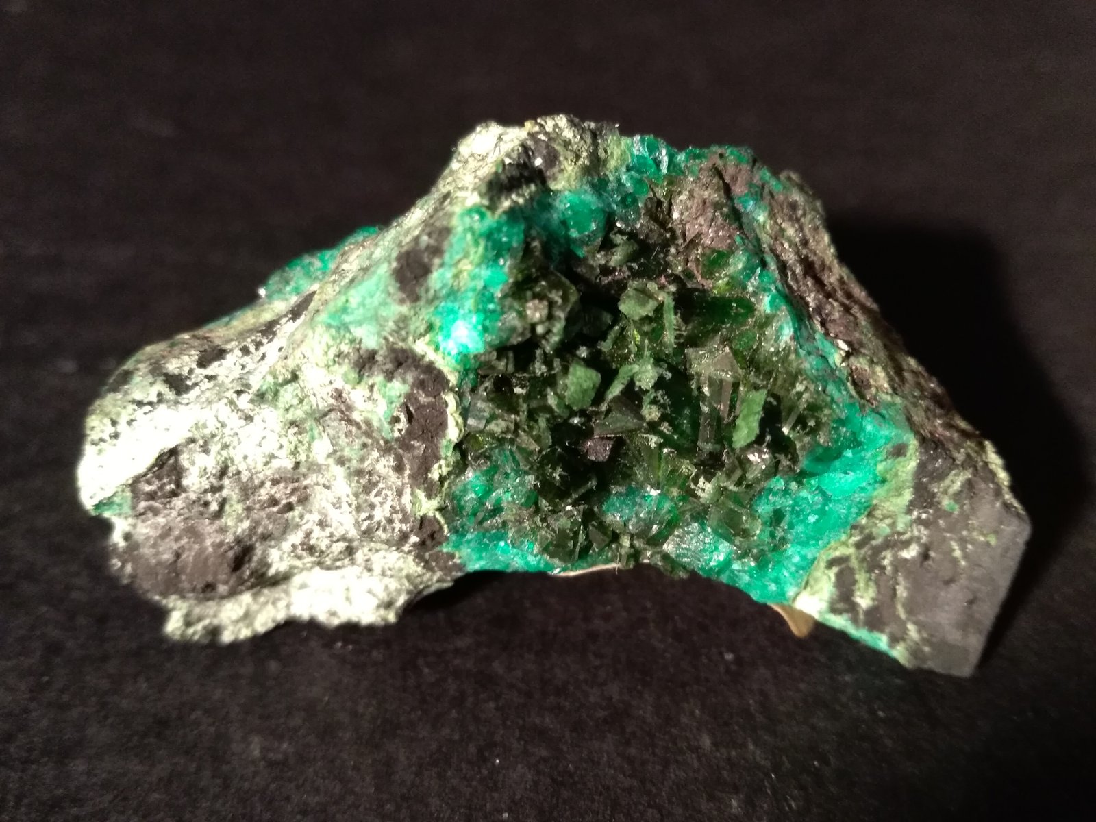 Scorodite
45 x 27 mm
(Autor: Sante Celiberti)