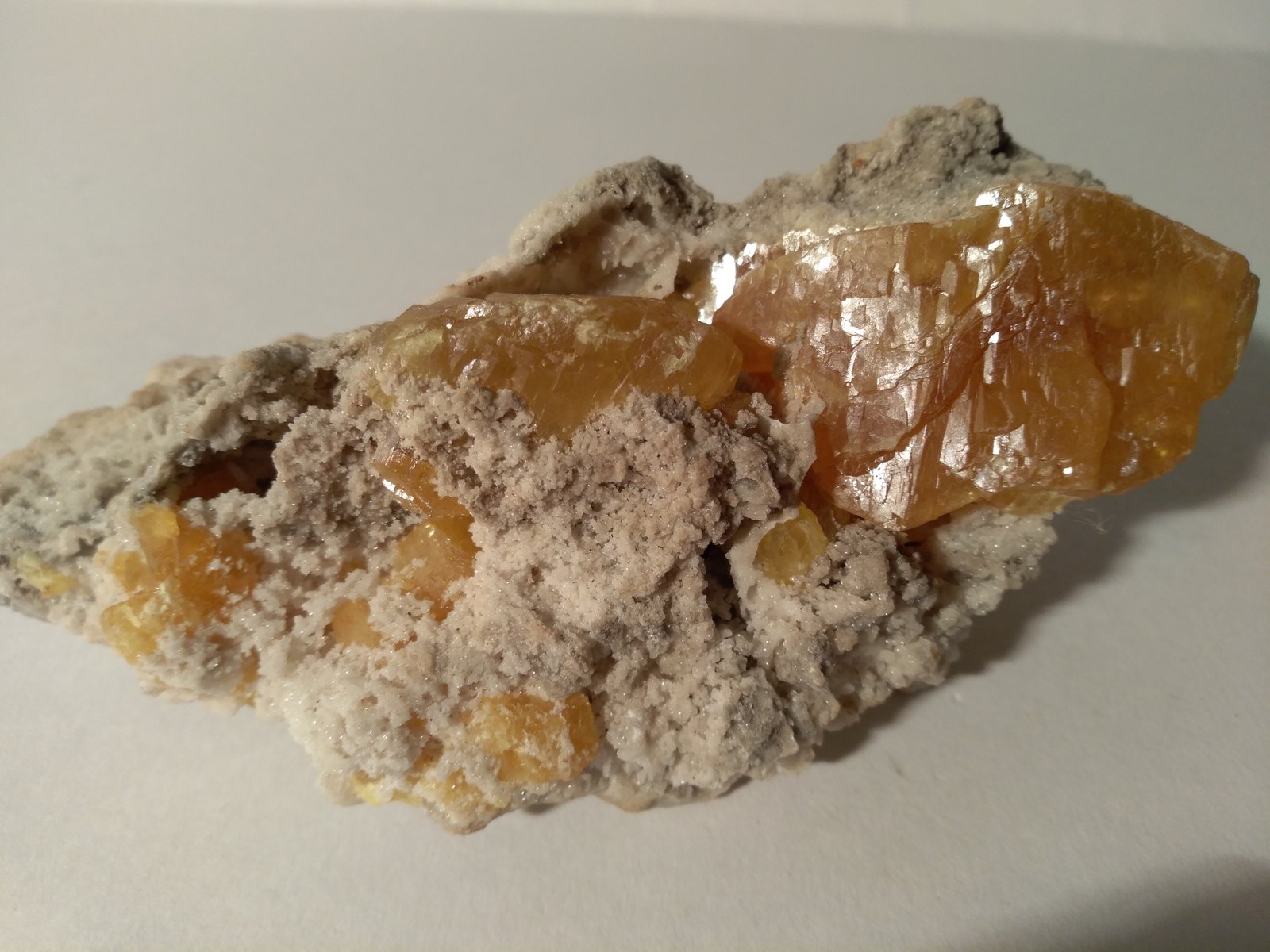 Sulphur
13,5 x 6,5 cm
(Autor: Sante Celiberti)