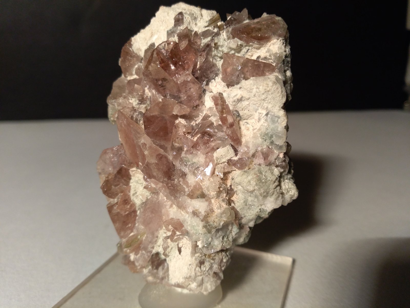 Axinite-(Fe)
65 x 48 mm
(Autor: Sante Celiberti)