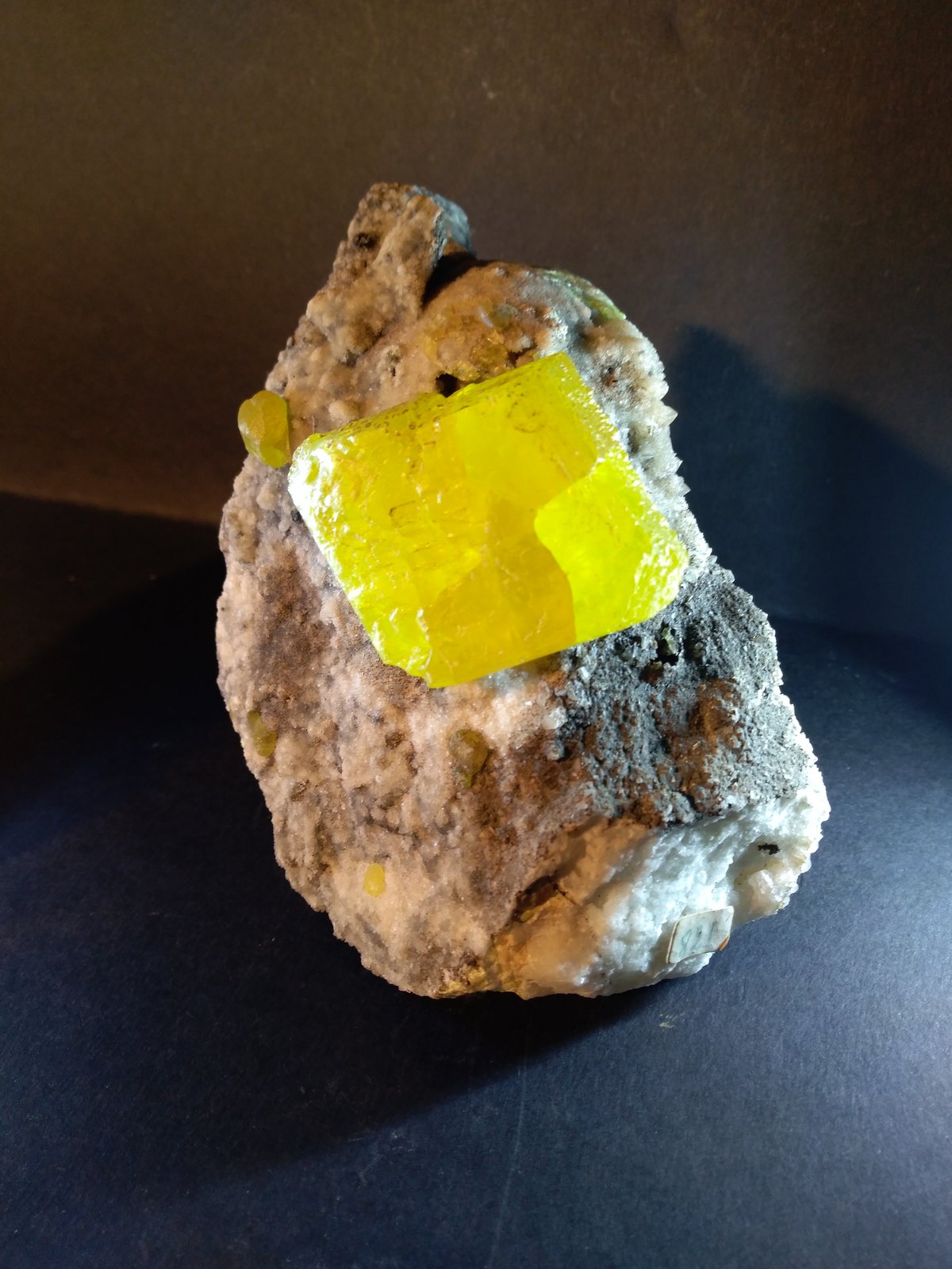 Sulphur
13,5 x 9,5 cm
(Autor: Sante Celiberti)