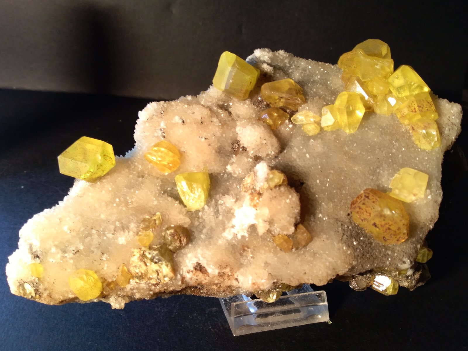 Sulphur, Calcite
19,5 x 10,5 cm
(Autor: Sante Celiberti)