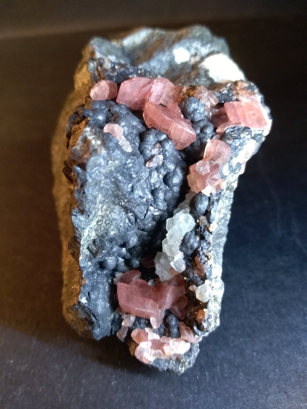 Rhodochrosite, Fluorite
71 x 65 mm
(Autor: Sante Celiberti)