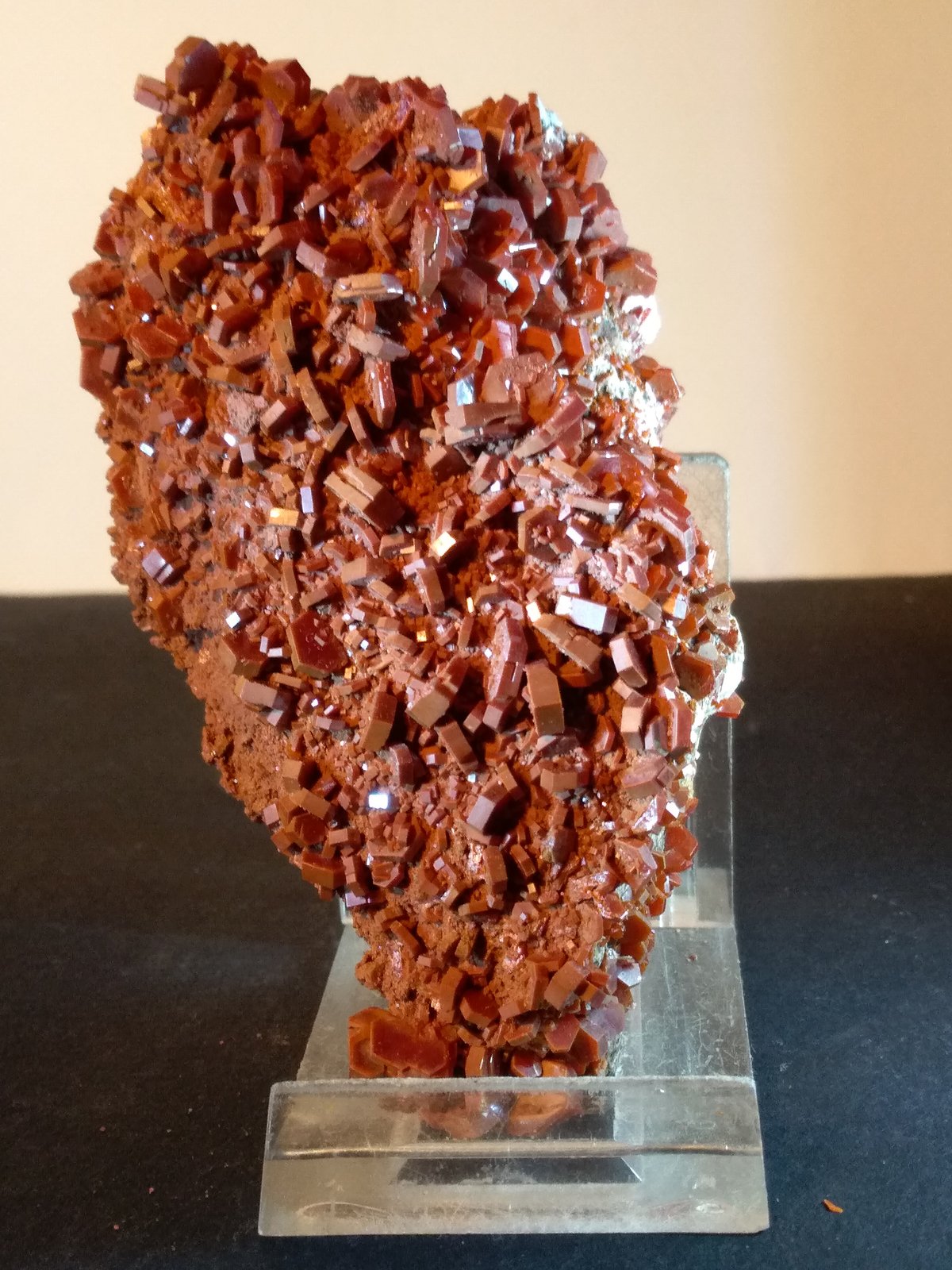Vanadinite
98 x 59 mm
(Autor: Sante Celiberti)