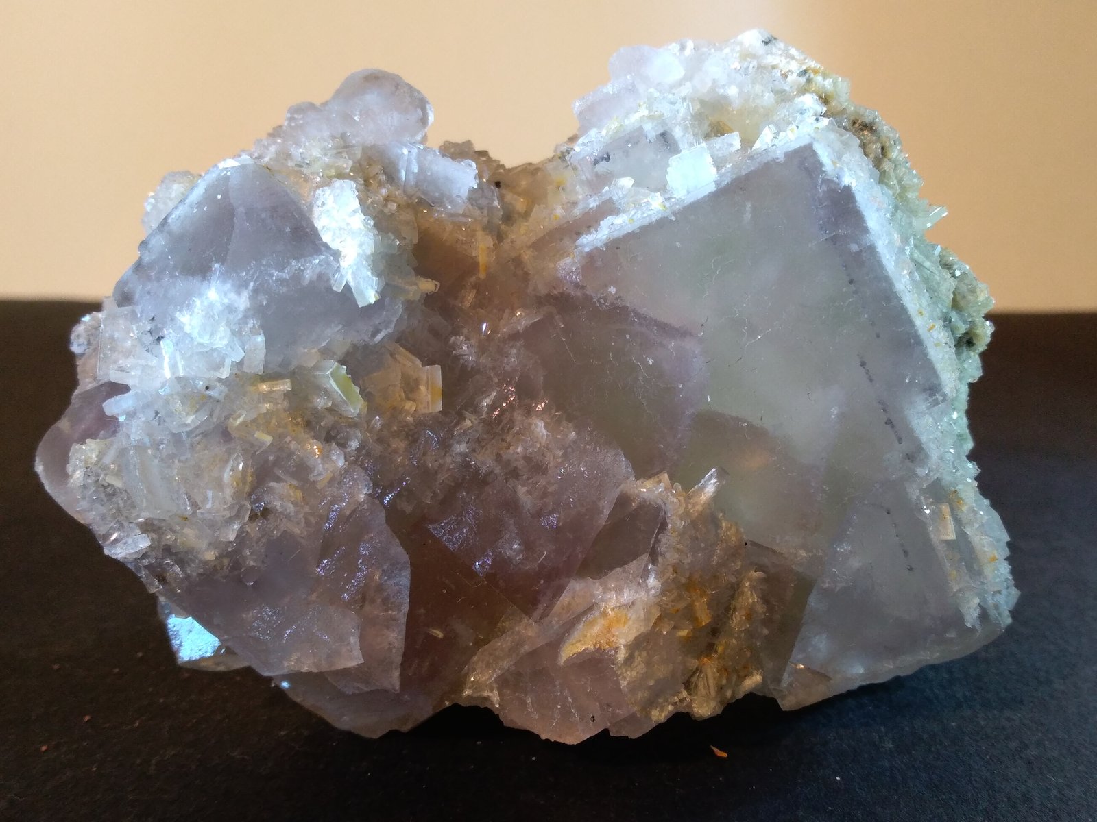 Fluorite, Baryte
91 x 60 mm
(Autor: Sante Celiberti)