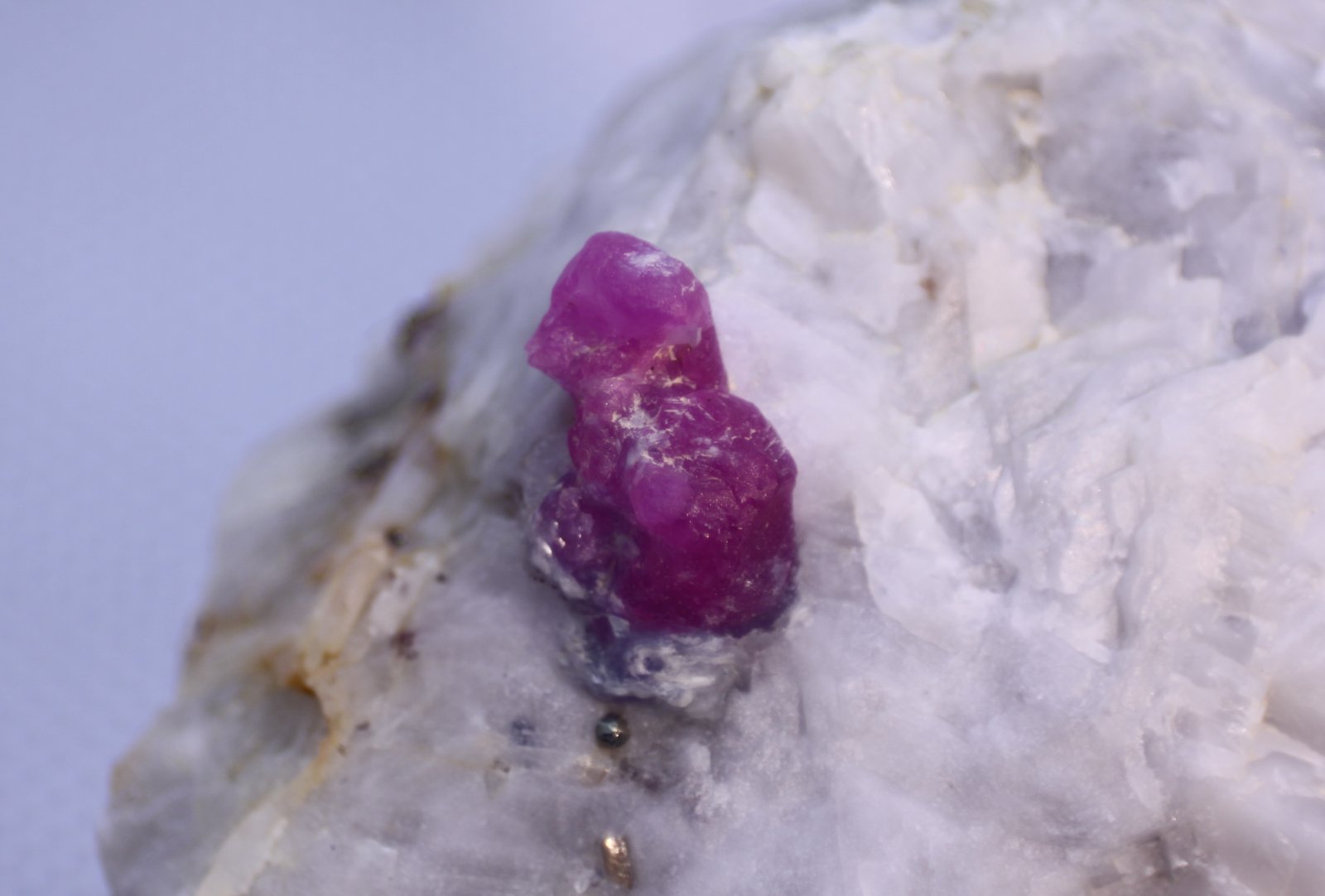 Corundum (variety ruby)
57mm x 42mm x 32mm
(Autor: Firmo Espinar)