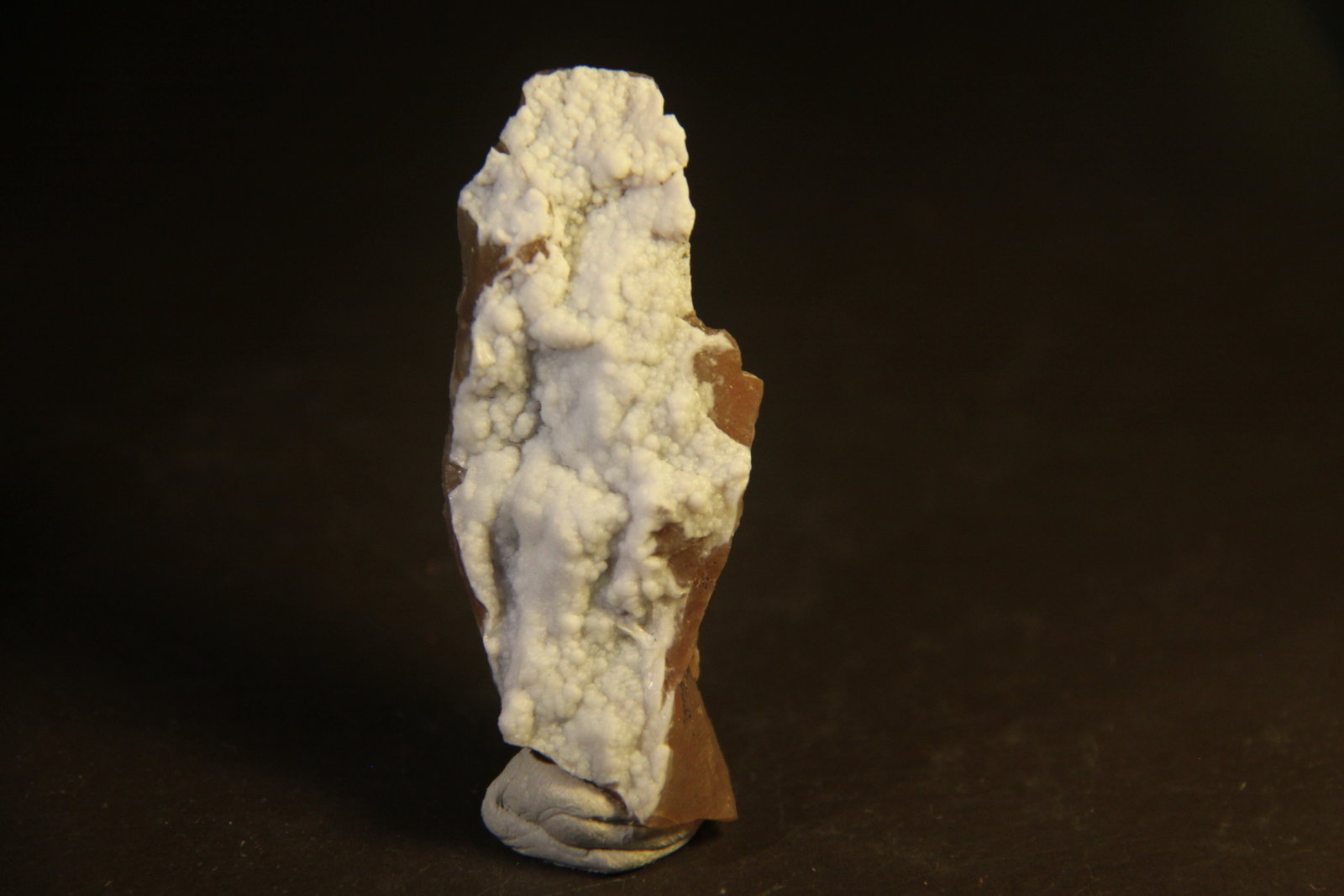 Quartz (variety chalcedony) on Opal
23mm x 54mm x 8mm
(Autor: Firmo Espinar)