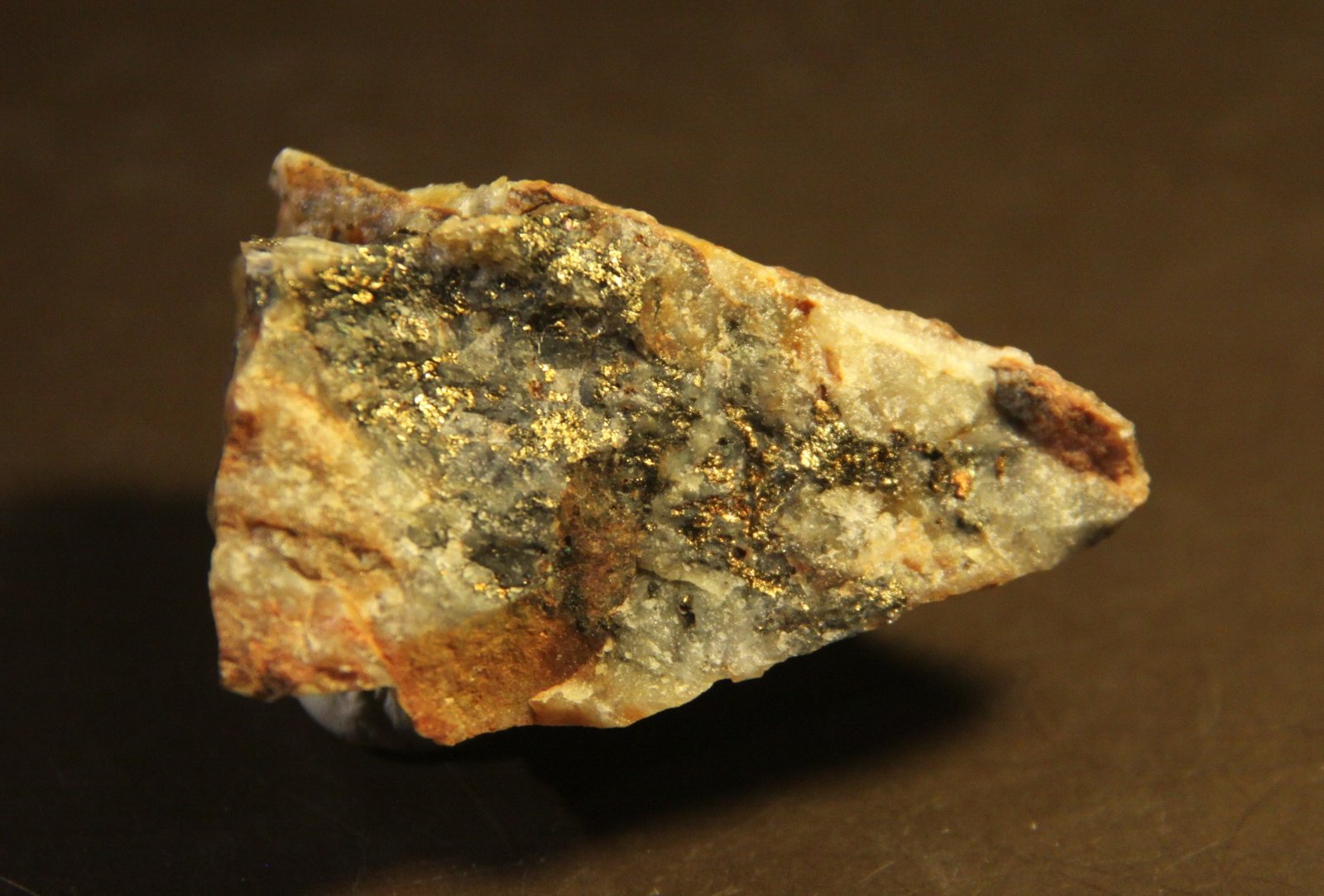 Chalcopyrite
50mm x 27mm x 30mm
(Autor: Firmo Espinar)
