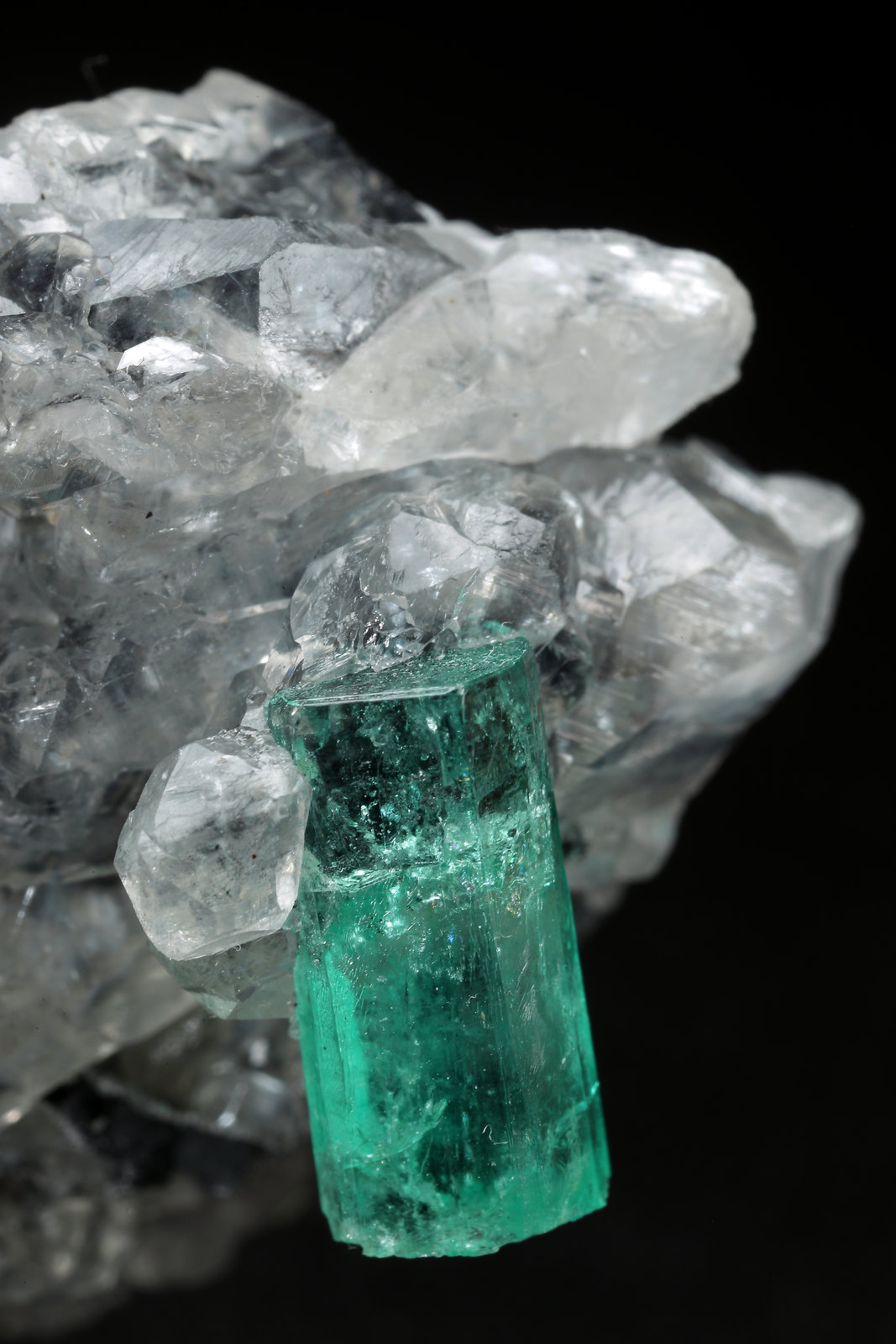 Beryl (variety emerald), Calcite
39mm x 32mm x 21mm, xl=12mm
(Autor: Fiebre Verde)