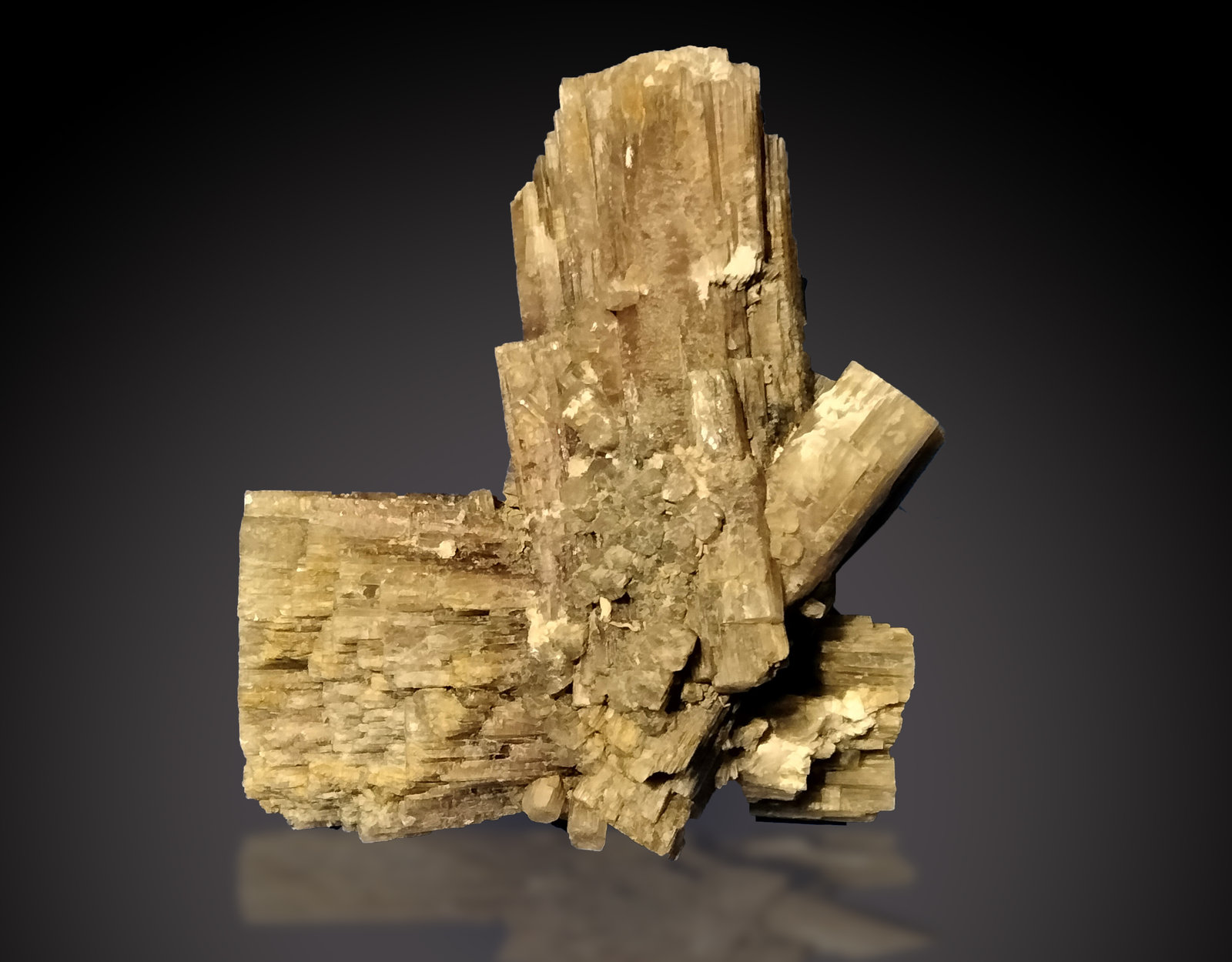Aragonite
62 mm x 76 mm x 35 mm
(Autor: Firmo Espinar)