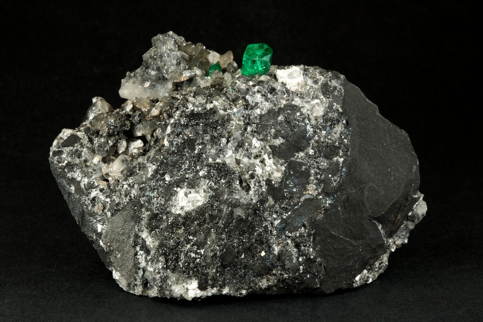 Beryl (variety emerald), Calcite
83x27x62mm, xl=9mm
(Autor: Fiebre Verde)