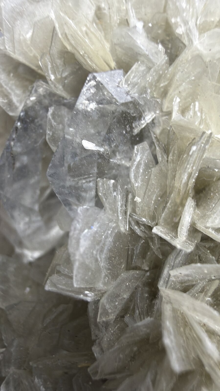 Beryl (variety aquamarine)
35mm x 42mm x 25mm
(Autor: QT.JojoGuo)