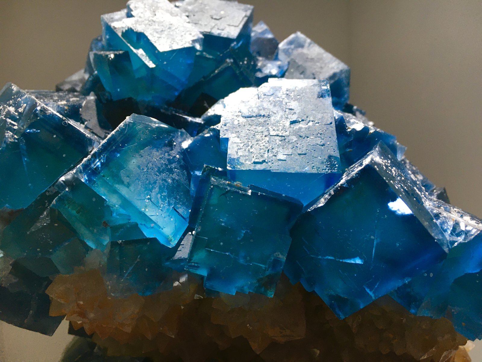 Fluorite, Quartz
26 X 18 X 18 cm
(Autor: Jean Suffert)
