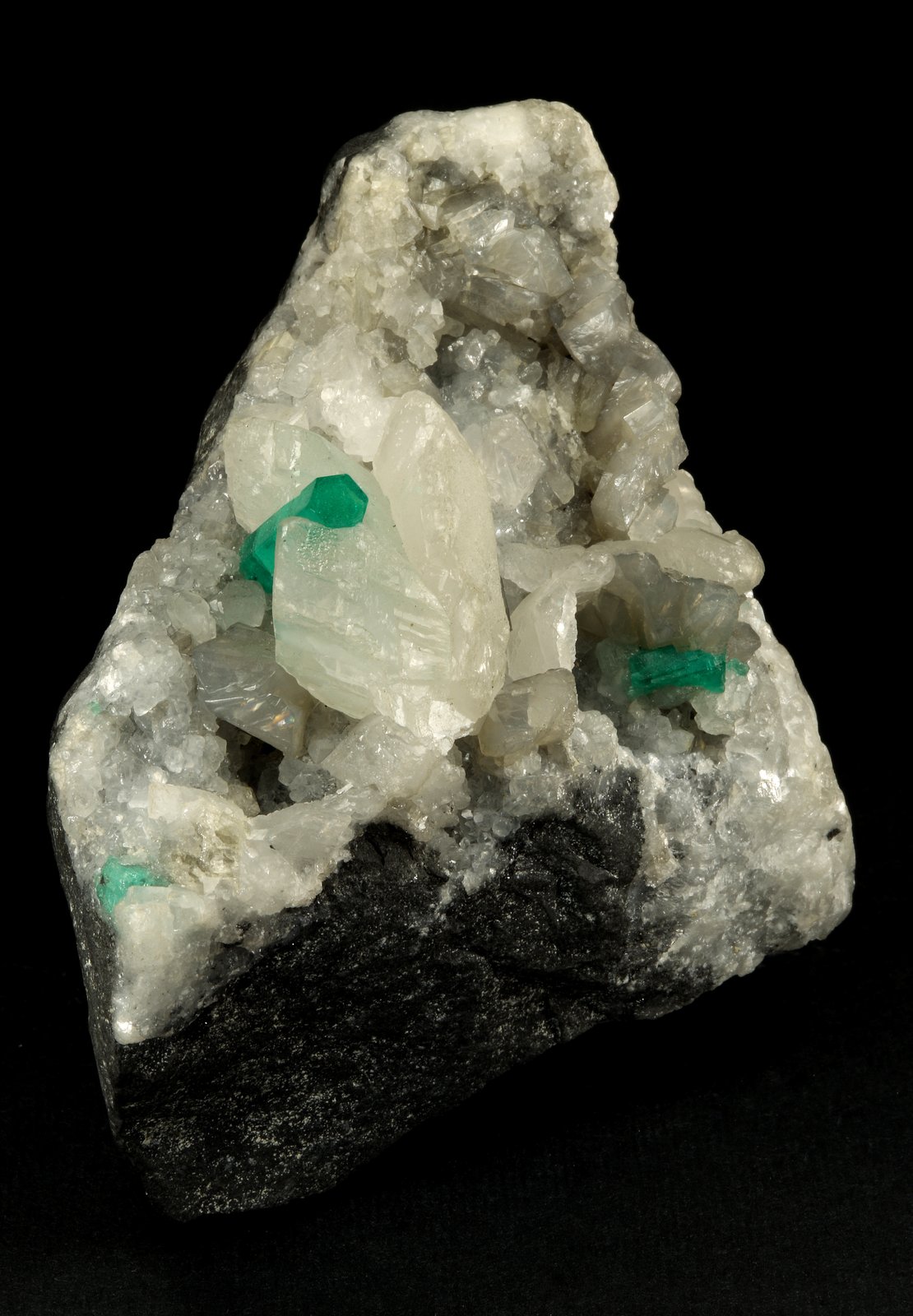 Beryl (variety emerald), Calcite
90x60x65mm, xl=16mm
(Autor: Fiebre Verde)