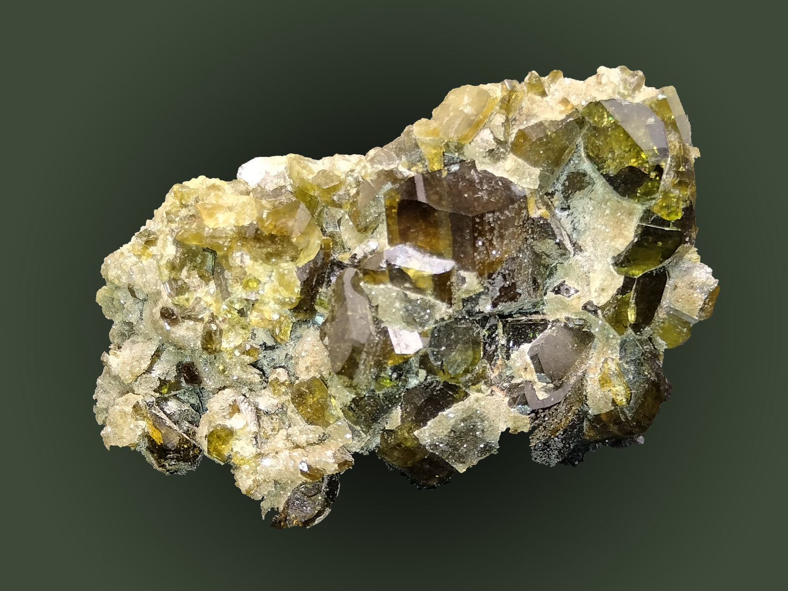 Epidote with Andradite
44 mm x 28 mm x 16 mm
(Autor: Firmo Espinar)