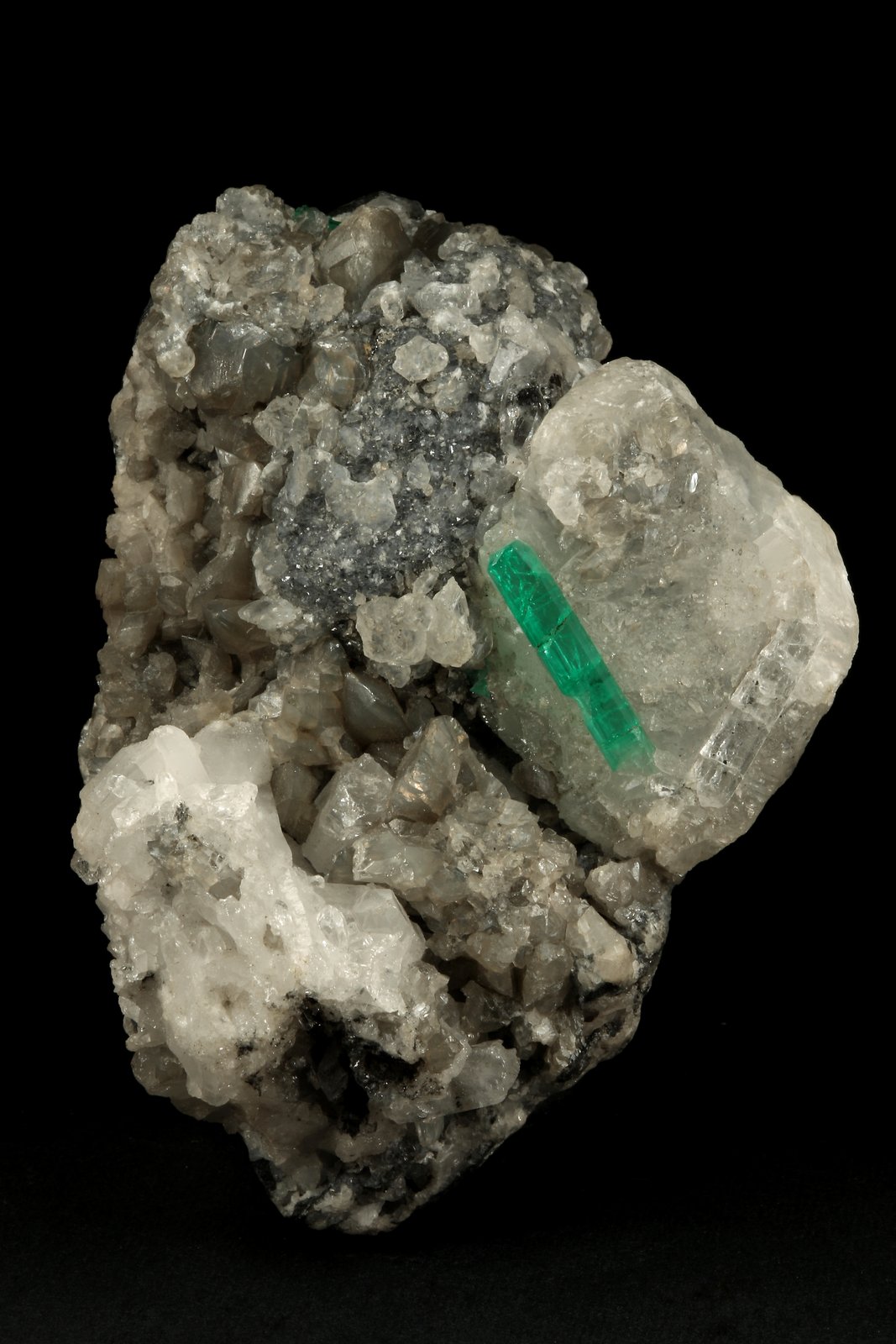 Beryl (variety emerald), Calcite, Pyrite, Quartz
105x65x60mm, xl=24mm
(Autor: Fiebre Verde)