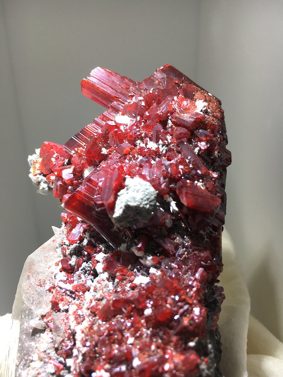 Realgar on Calcite
4 cm crystal
(Autor: Jean Suffert)