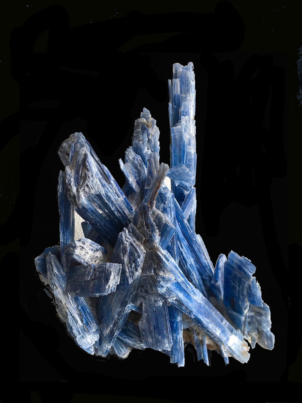 Kyanite
17 X 14 X 9 cm
(Autor: Jean Suffert)