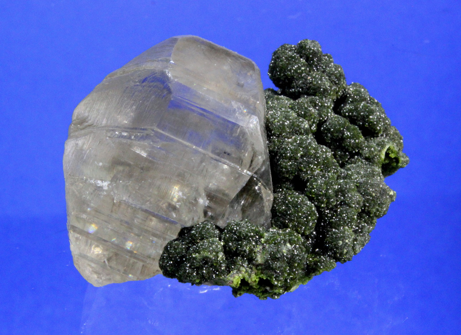 Cerussite, Mottramite
4.5 x 3.5 x 3.5 cm
(Autor: Don Lum)