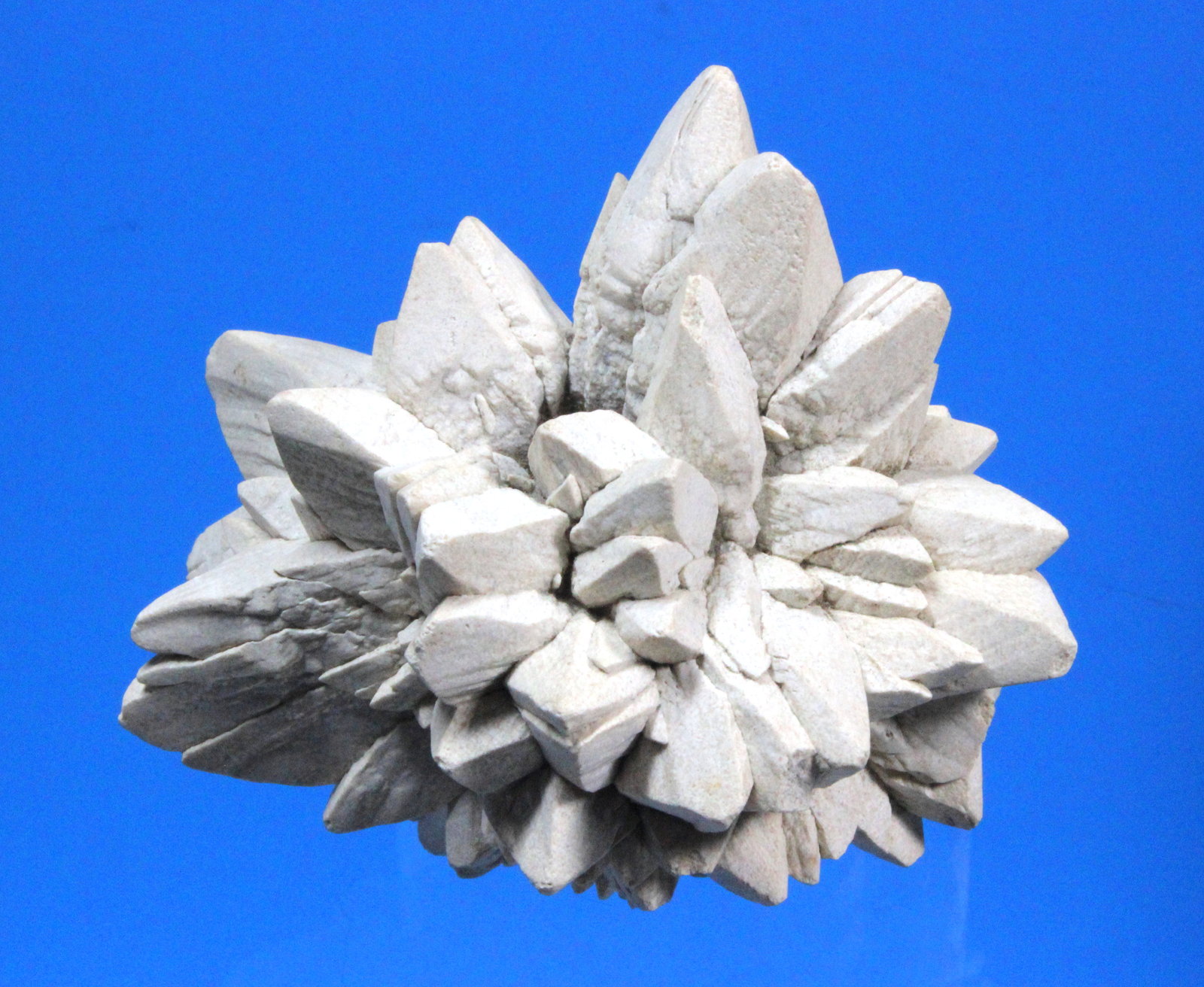 Calcite pseudomorph after ikaite
5.8 x 5.5 cm
(Autor: Don Lum)