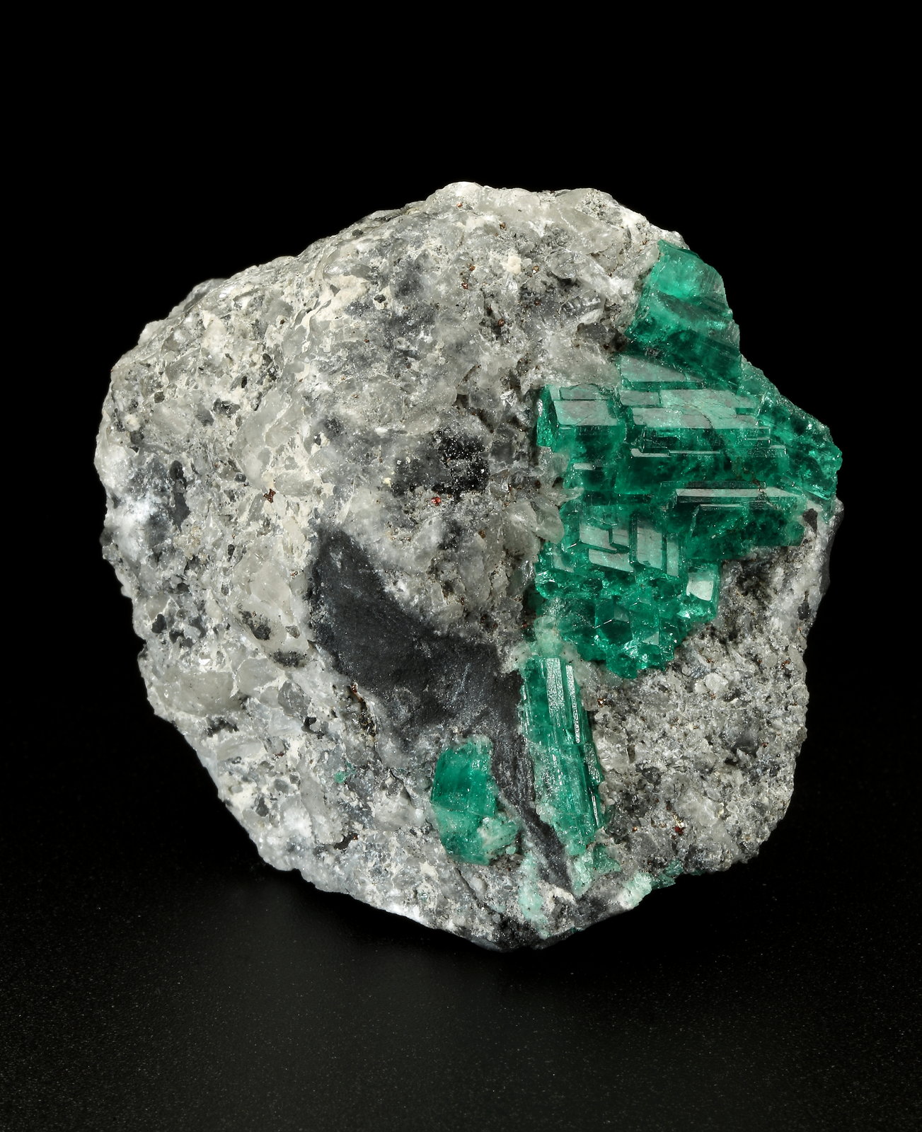 Beryl (variety emerald), Calcite
55x53x29mm, aggregate=21x27mm
(Autor: Fiebre Verde)