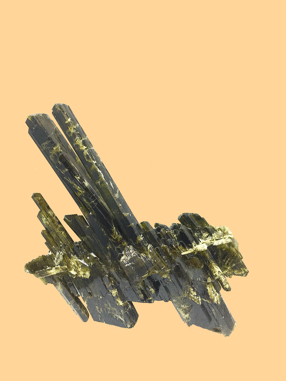 Clinozoisite
12 x 8 cm, longuest cristal 9.5 cm
(Autor: Jean Suffert)