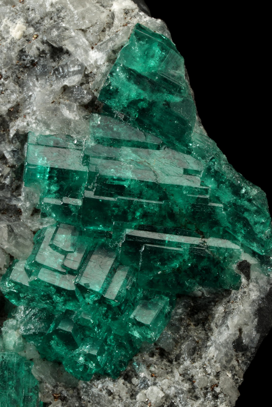 Beryl (variety emerald), Calcite
55x53x29mm, aggregate=21x27mm
(Autor: Fiebre Verde)
