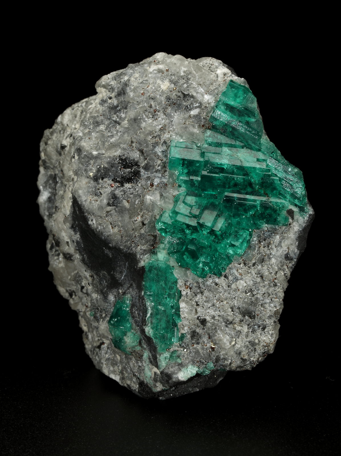 Beryl (variety emerald), Calcite
55x53x29mm, aggregate=21x27mm
(Autor: Fiebre Verde)