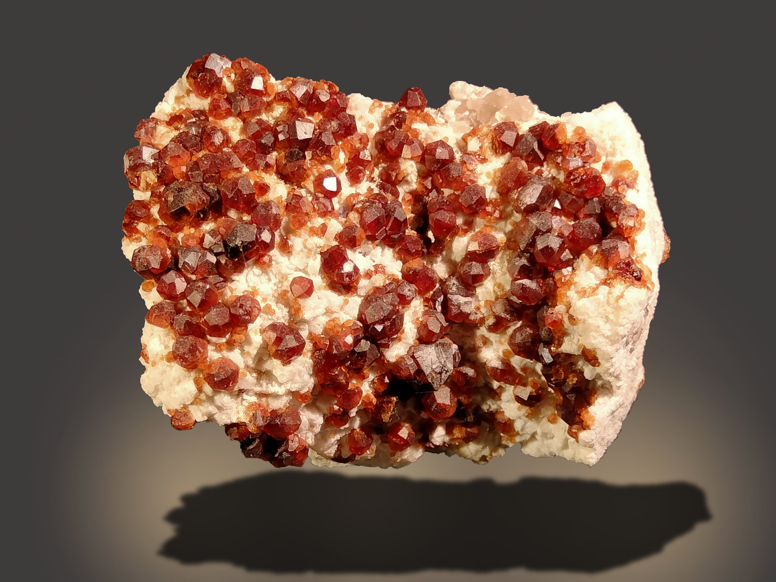 Spessartine
67 mm x 41 mm x 28 mm
(Autor: Firmo Espinar)