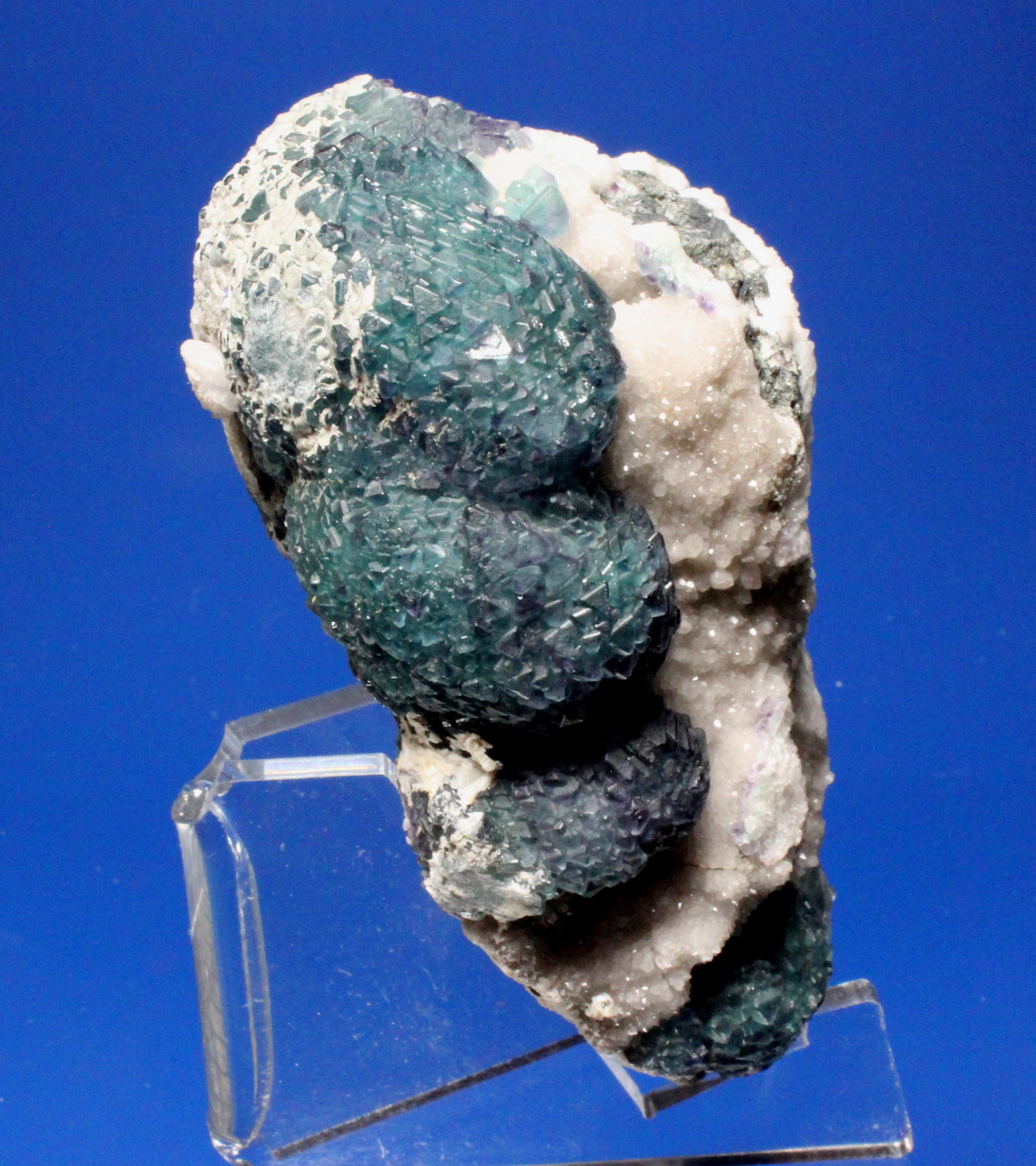 Fluorite
8.0 x 5.5 cm
(Autor: Don Lum)