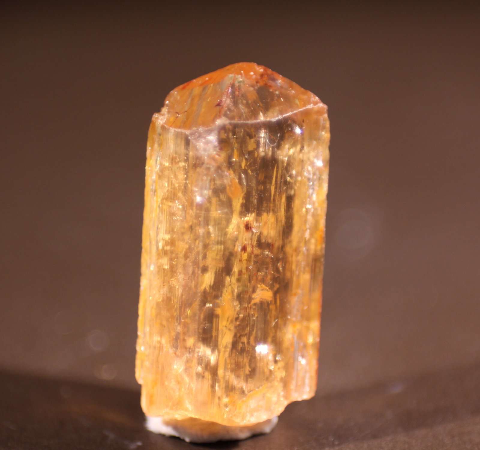 Topaz
8mm x 17mm x 6mm
(Autor: Firmo Espinar)