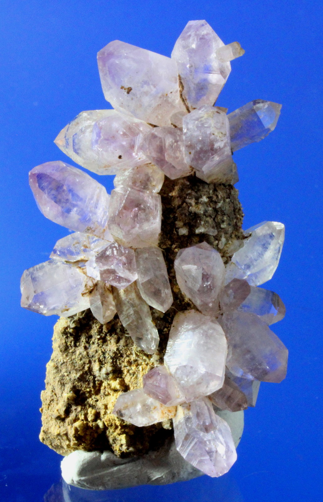 Quartz var amethyst
6.3 x 3.4 cm
(Autor: Don Lum)