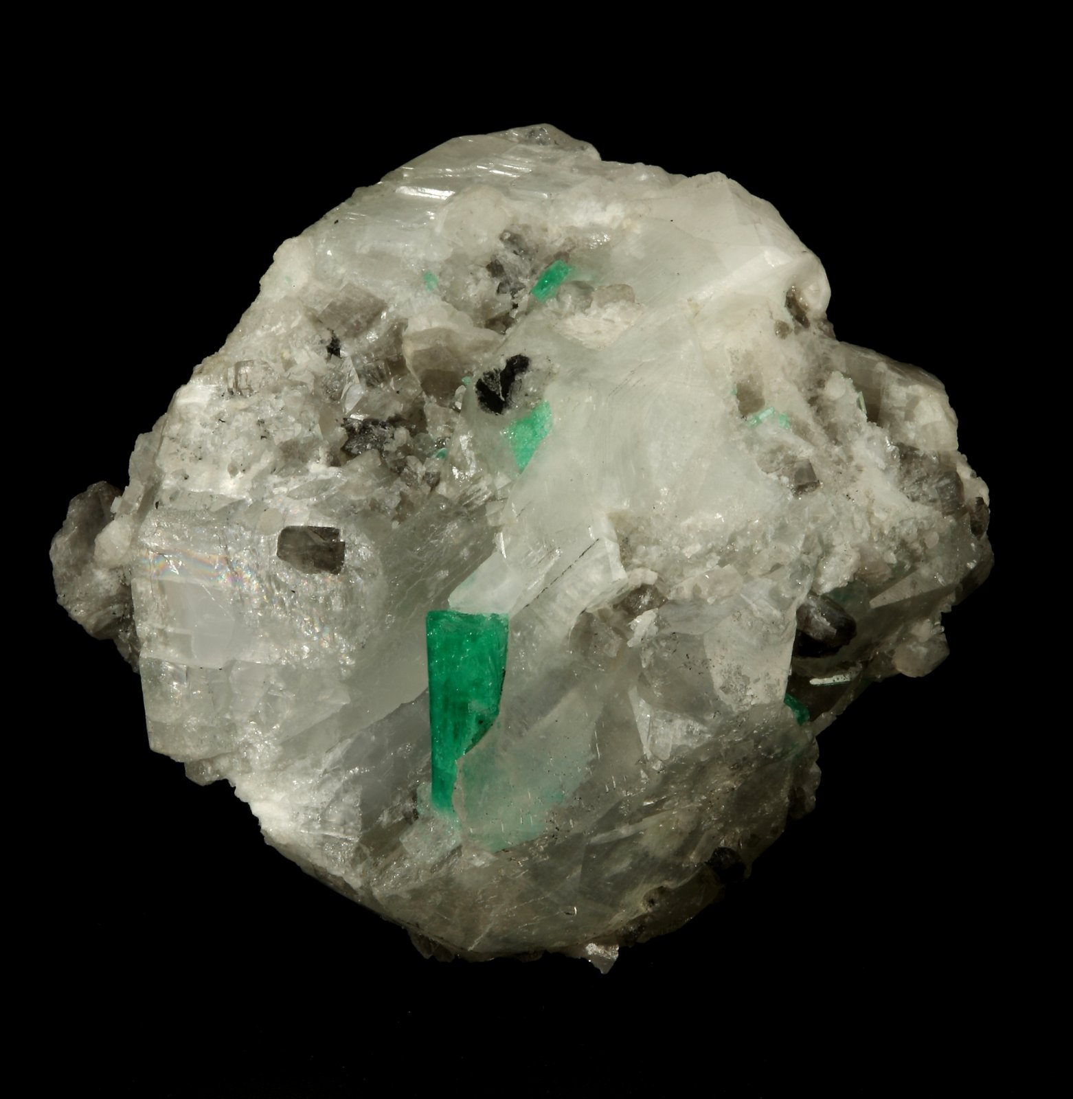 Beryl (variety emerald), Calcite
54x34x50mm, both xls=13mm
(Autor: Fiebre Verde)