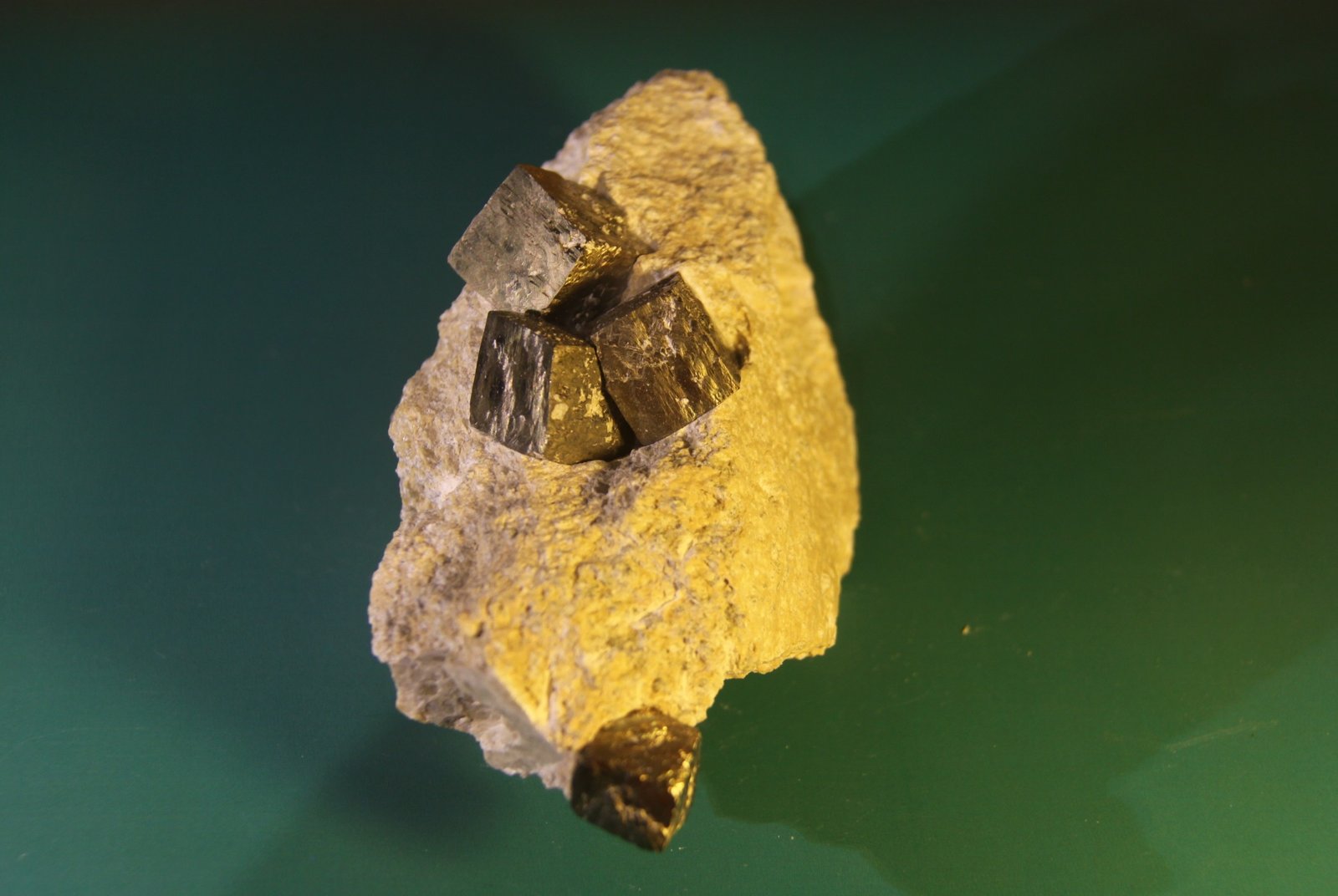 Pyrite
113mm x 58mm x 66mm
(Autor: Firmo Espinar)