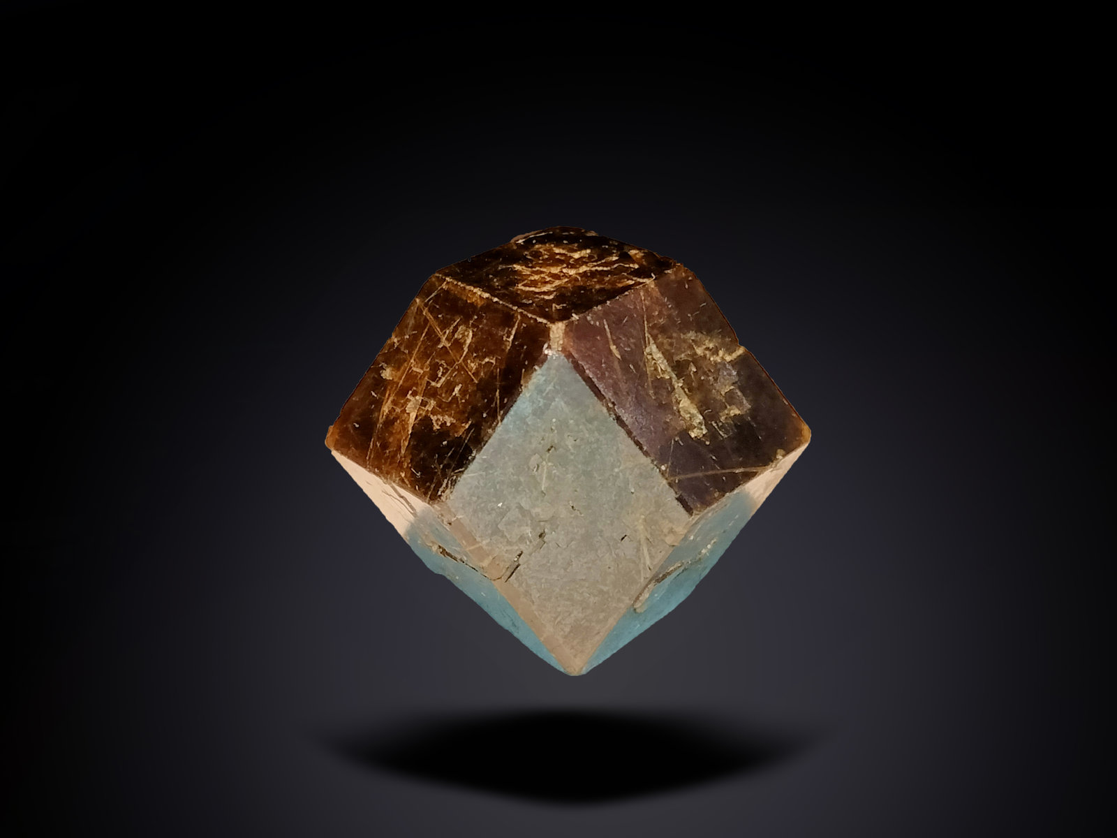 Grossular
27 mm x 20 mm x 19 mm
(Autor: Firmo Espinar)