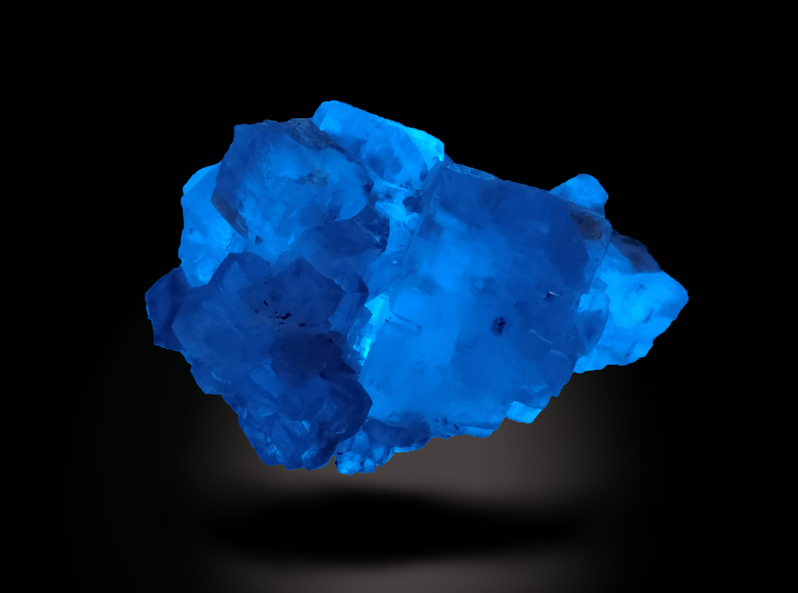 Fluorite
63 mm x 45 mm x 35 mm
(Autor: Firmo Espinar)