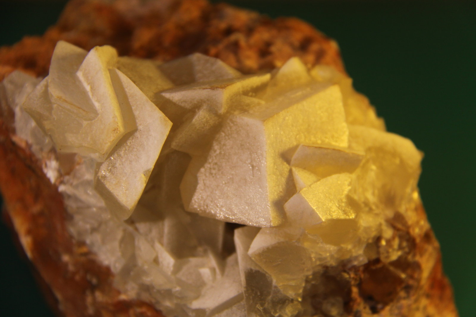 Calcite
124mm x 115mm x 78mm
(Autor: Firmo Espinar)