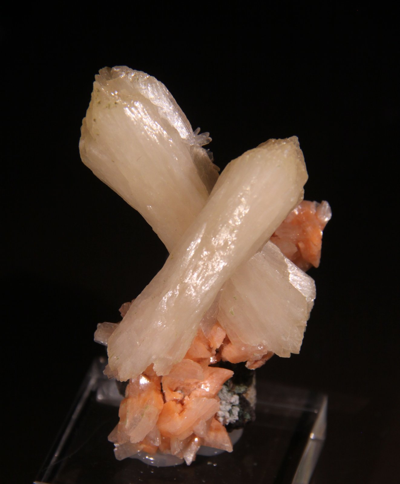 Stilbite-Ca and Heulandite-Ca
36mm x 68mm x 42mm
(Autor: Firmo Espinar)