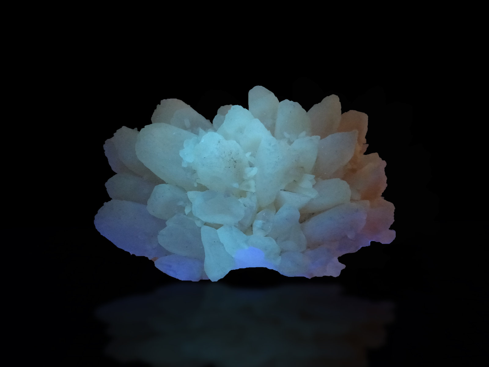 Calcite
82 mm x 55 mm x 45 mm
(Autor: Firmo Espinar)