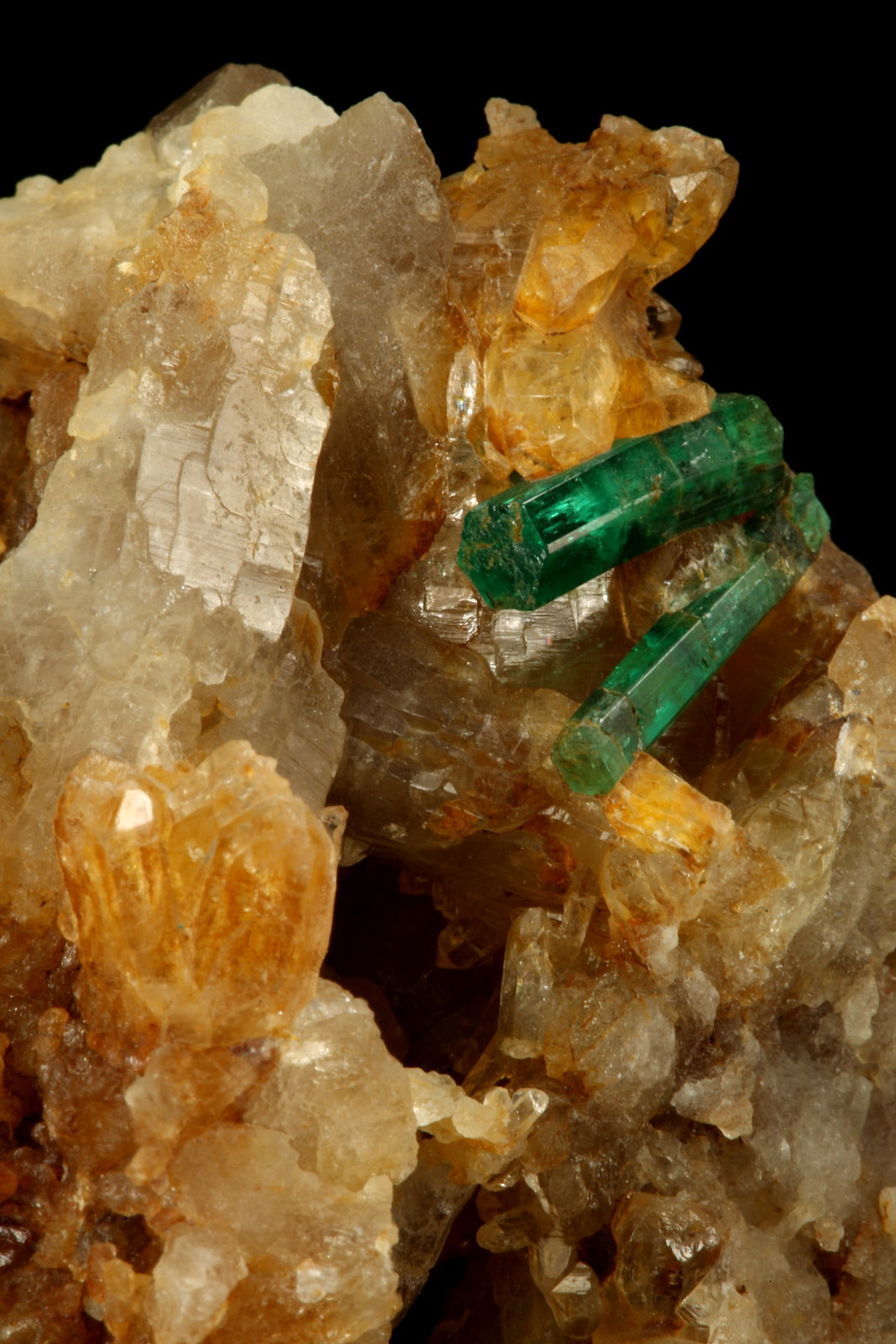 Beryl (variety emerald), Quartz
47x43x46mm - xls=11mm/16mm
(Autor: Fiebre Verde)
