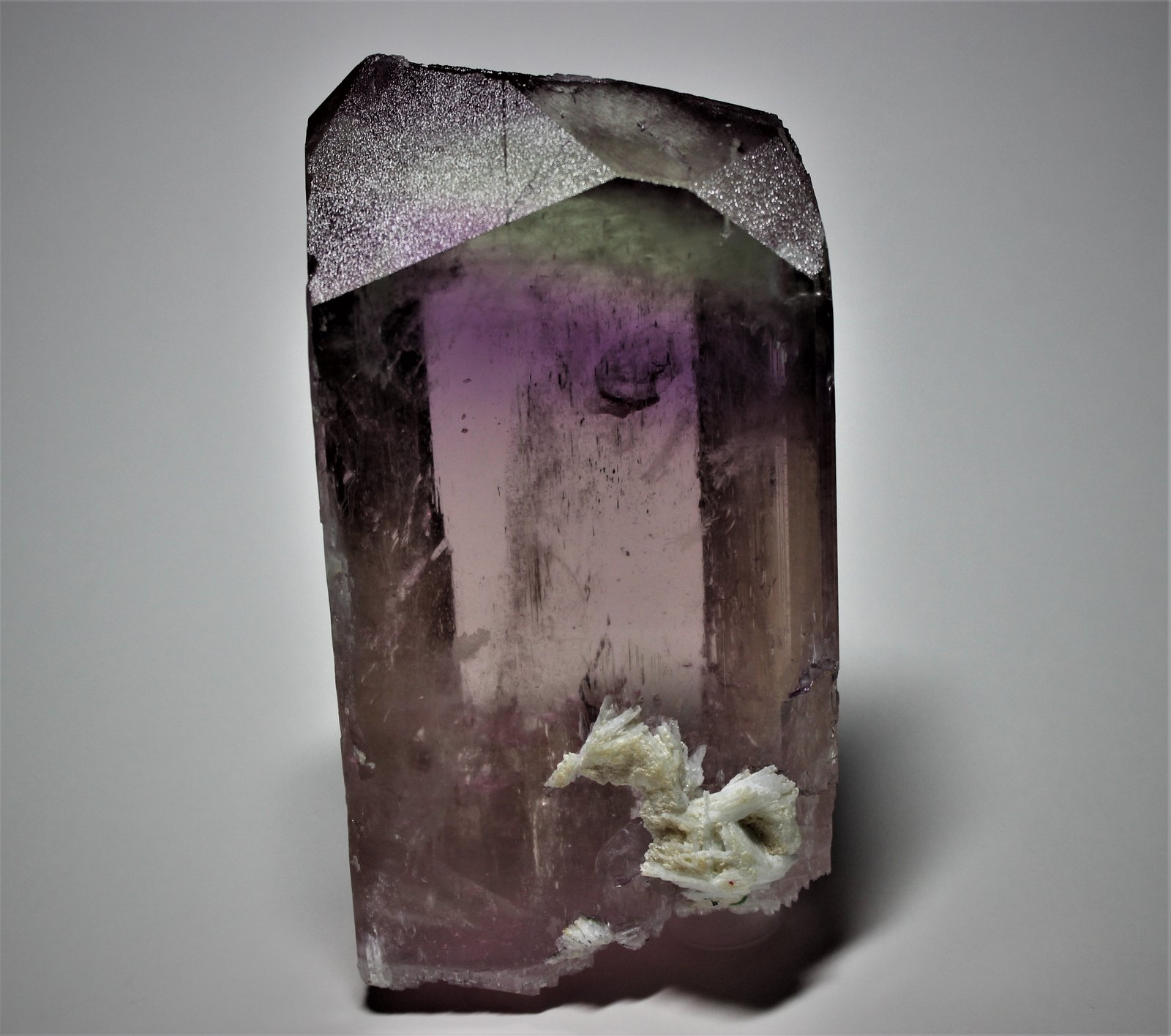 Spodumene
180 mm x 95 mm x 78 mm
(Autor: Don Lum)