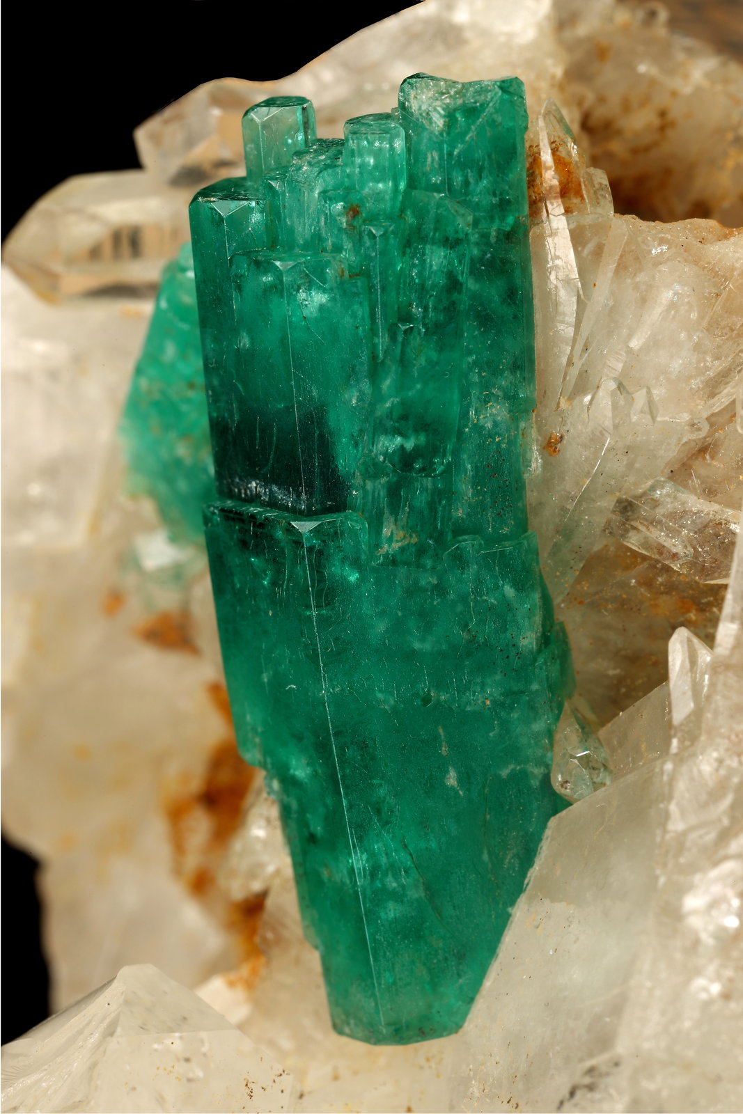 Beryl (variety emerald), Quartz
72x40x68mm, xl=30mm
(Autor: Fiebre Verde)