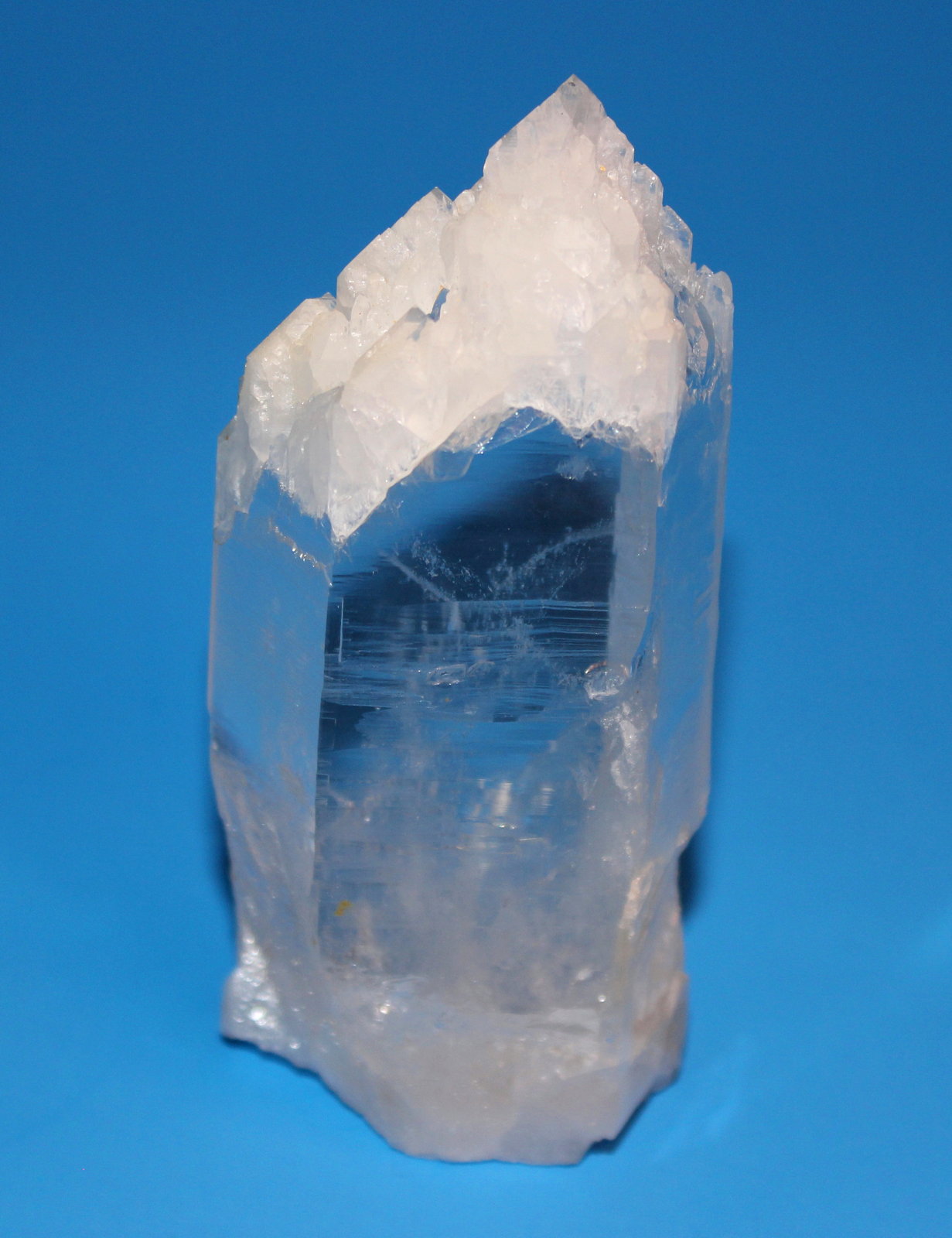 Quartz
11.0 x 5.0 x 3.4 cm
(Autor: Don Lum)