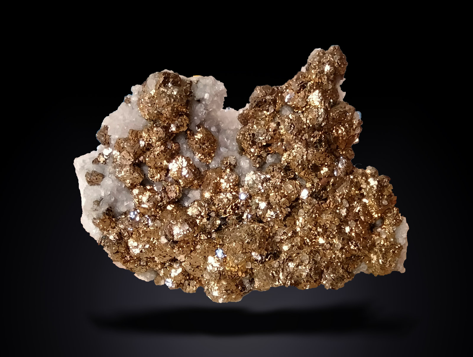 Pyrite and Calcite
70 mm x 54 mm x 23 mm
(Autor: Firmo Espinar)