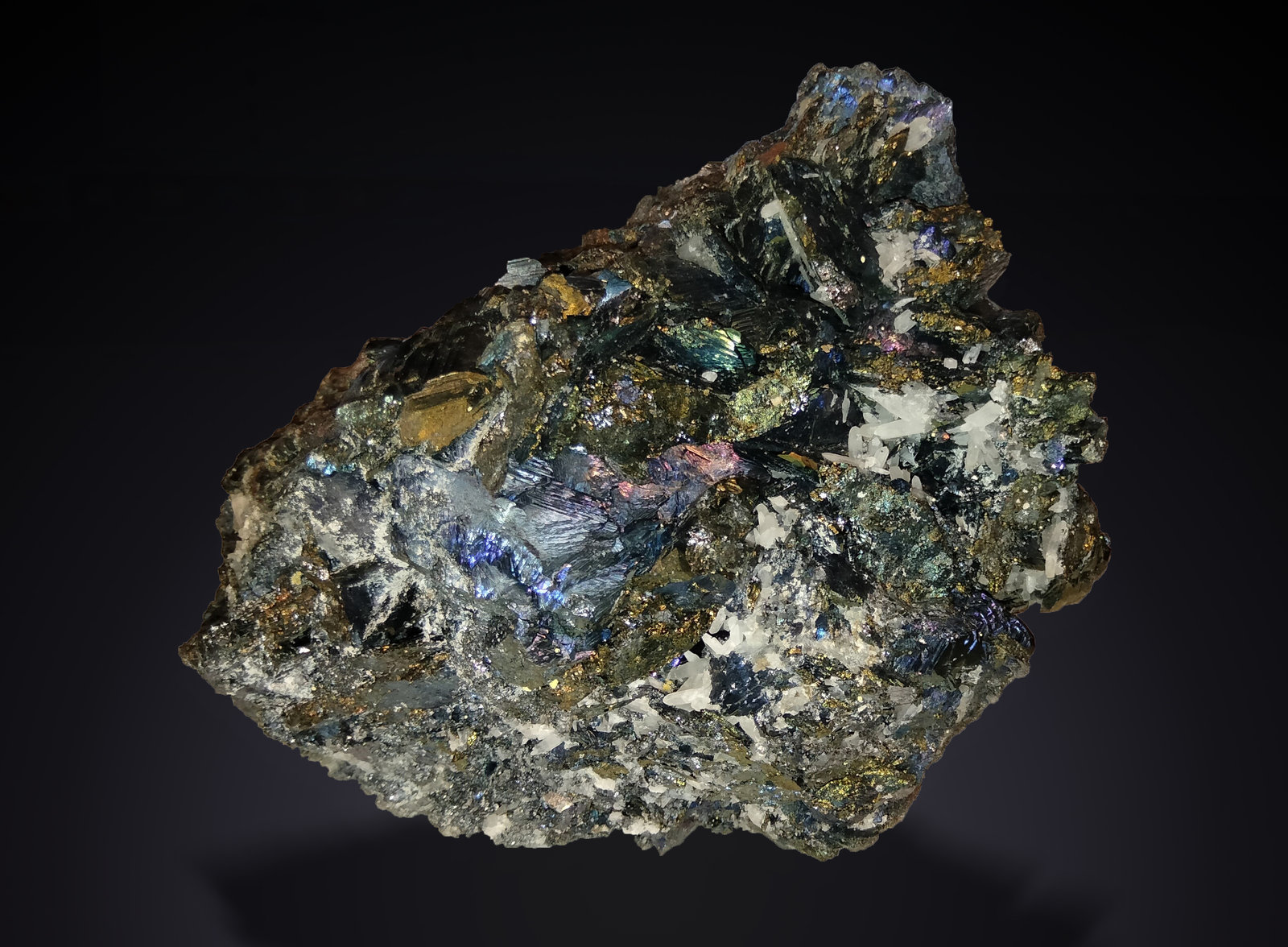 Hematite, Quartz
92 mm x 73 mm x 65 mm
(Autor: Firmo Espinar)