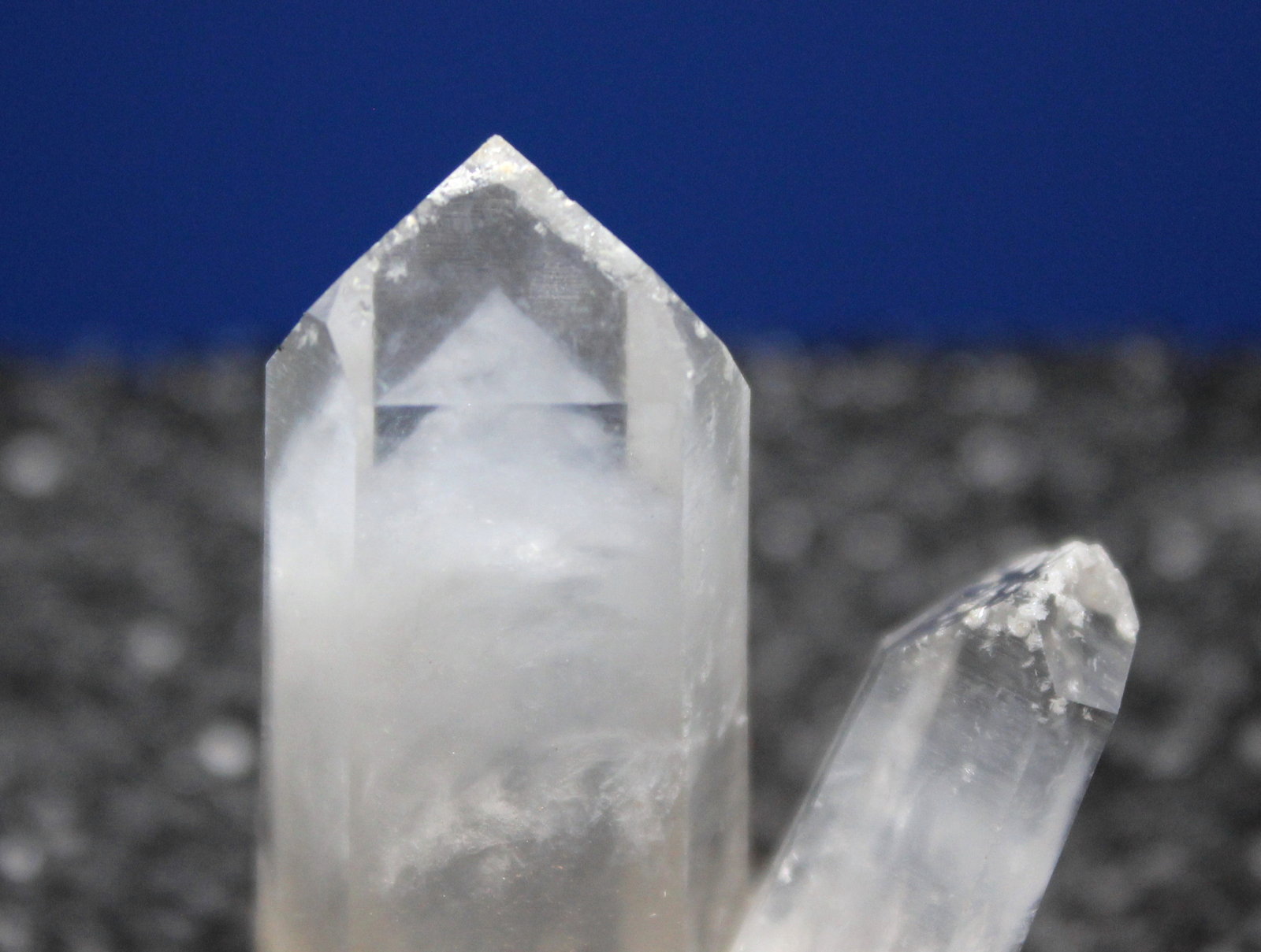 Quartz
5 x 3.3 cm
(Autor: Don Lum)