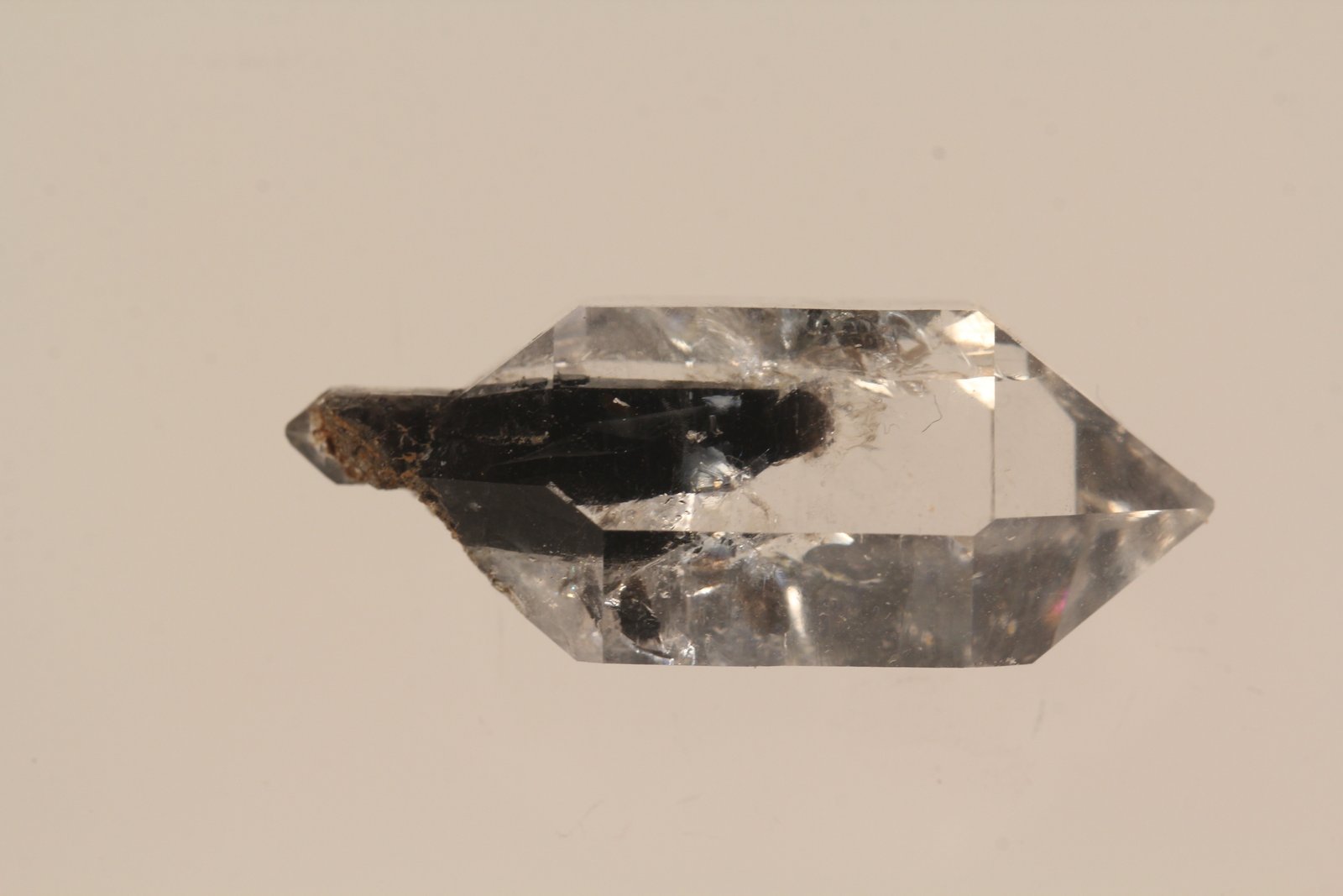 Quartz
3.5 cm.
(Autor: vic rzonca)
