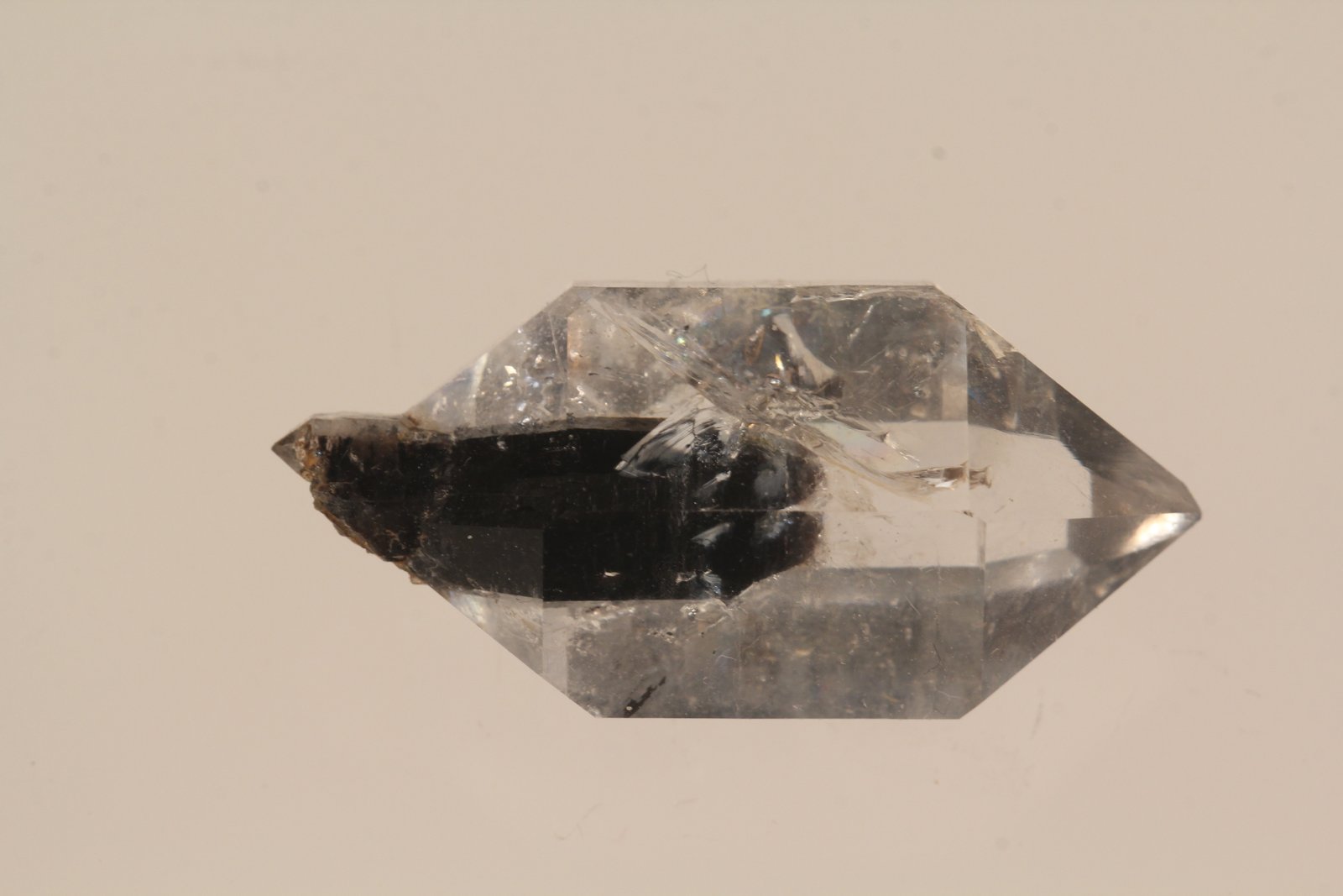 Quartz
3.5 cm.
(Autor: vic rzonca)