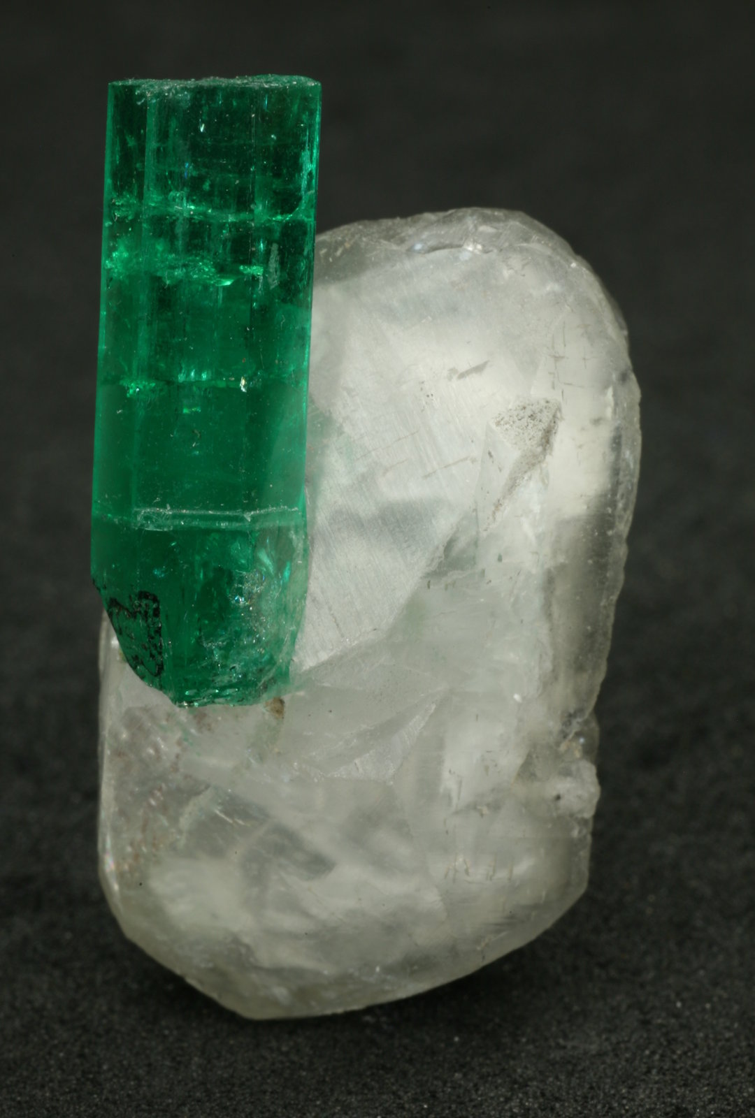 Beryl (variety emerald), Calcite
Emerald 18mm / Calcite 24mm
(Autor: Fiebre Verde)