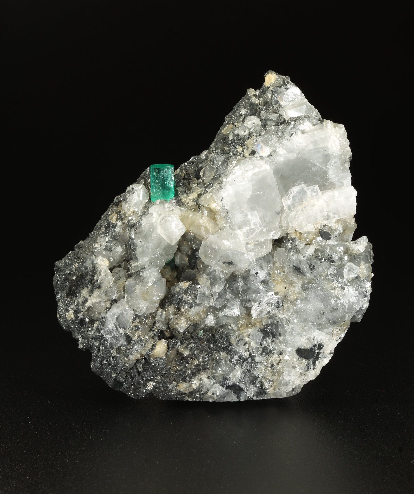 Beryl (variety emerald), Calcite
59x20x60mm, xl=7x5mm
(Autor: Fiebre Verde)
